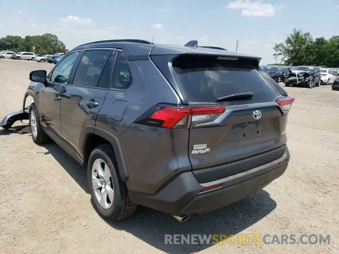 3 Photograph of a damaged car 2T3W1RFV9MC114175 TOYOTA RAV4 2021