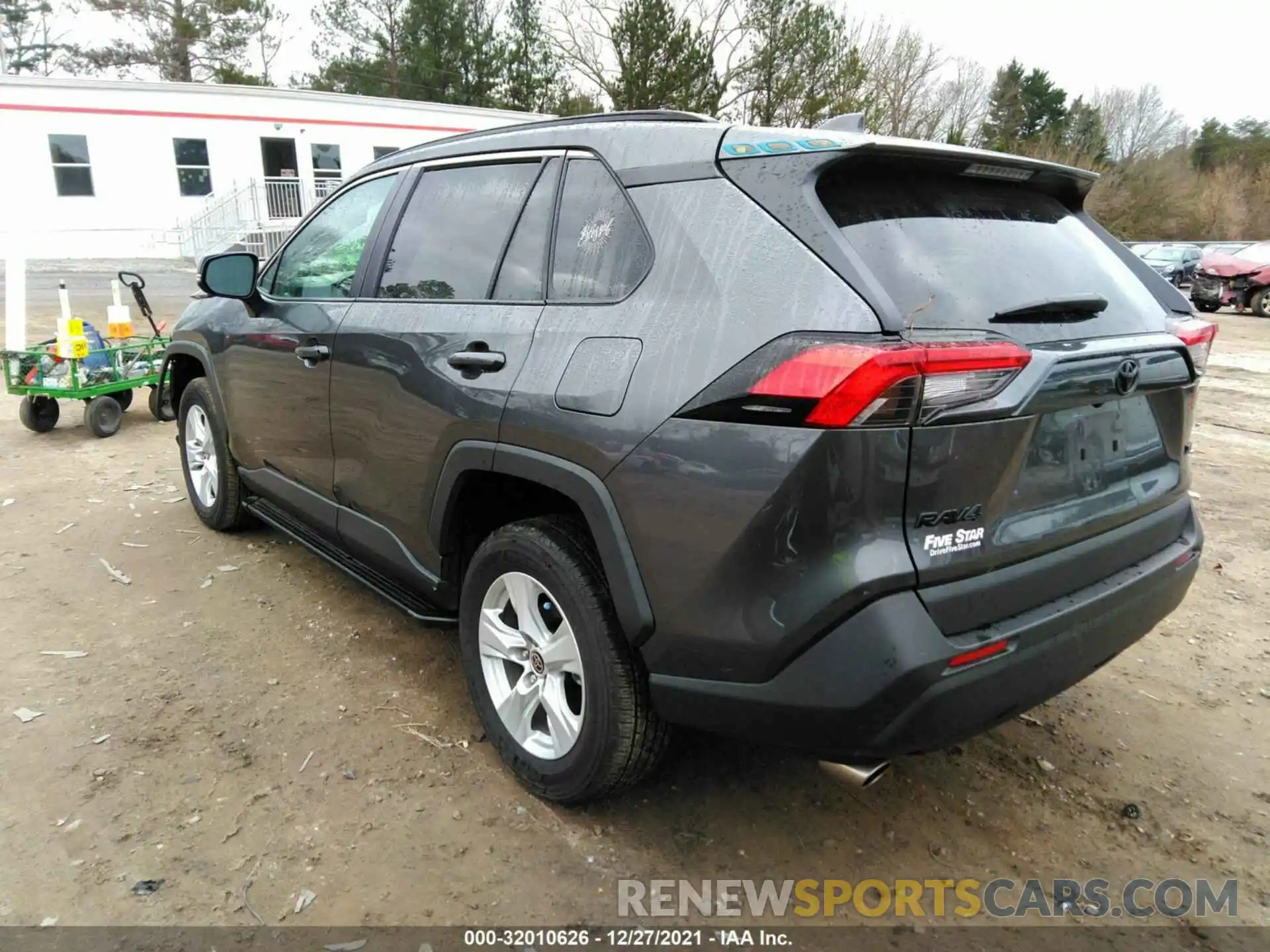 3 Photograph of a damaged car 2T3W1RFV9MC114421 TOYOTA RAV4 2021