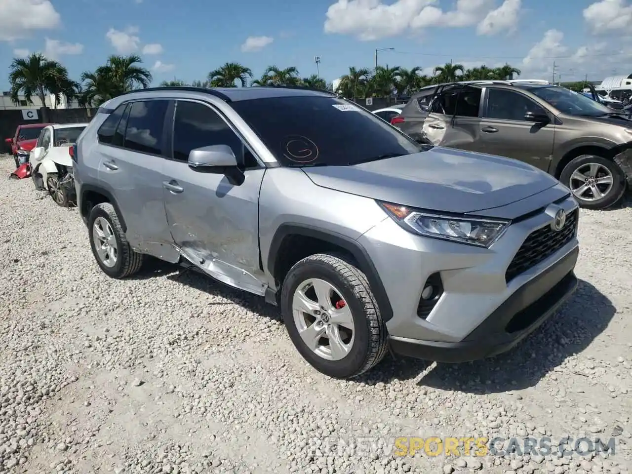 1 Photograph of a damaged car 2T3W1RFV9MC132224 TOYOTA RAV4 2021