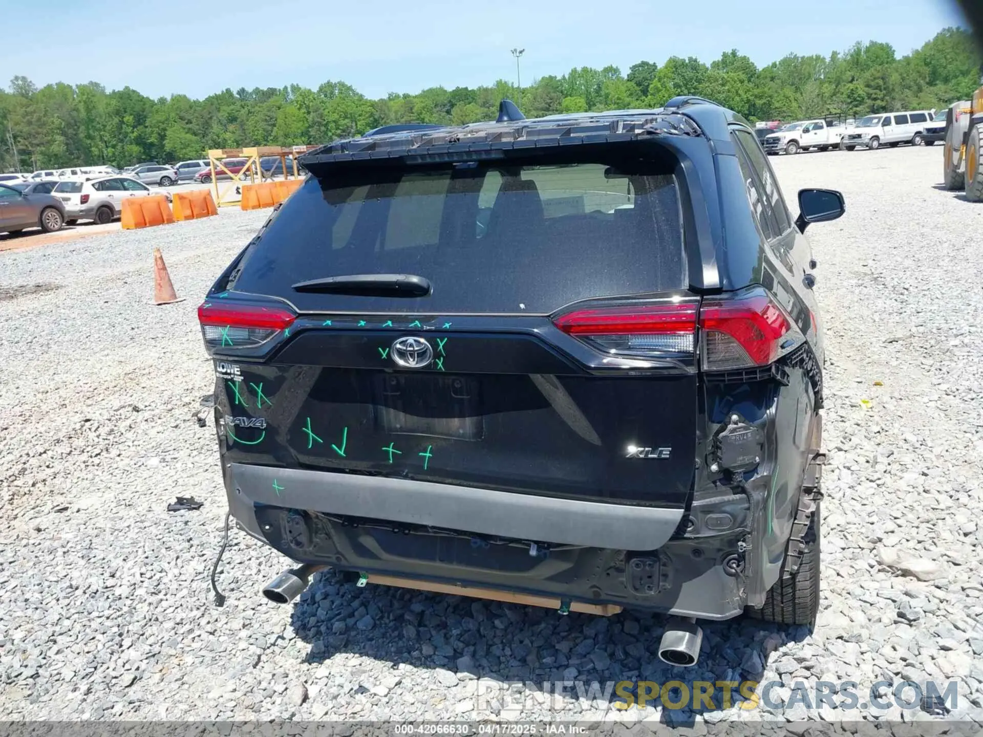 17 Photograph of a damaged car 2T3W1RFV9MC136466 TOYOTA RAV4 2021