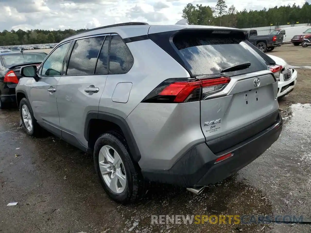 3 Photograph of a damaged car 2T3W1RFV9MC138038 TOYOTA RAV4 2021