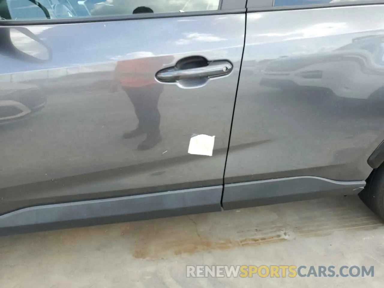 13 Photograph of a damaged car 2T3W1RFV9MC138475 TOYOTA RAV4 2021
