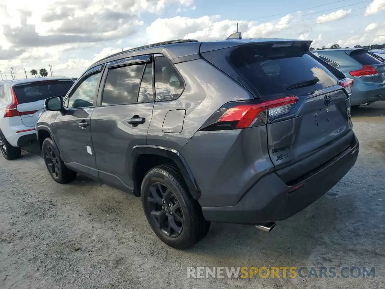 2 Photograph of a damaged car 2T3W1RFV9MC138475 TOYOTA RAV4 2021