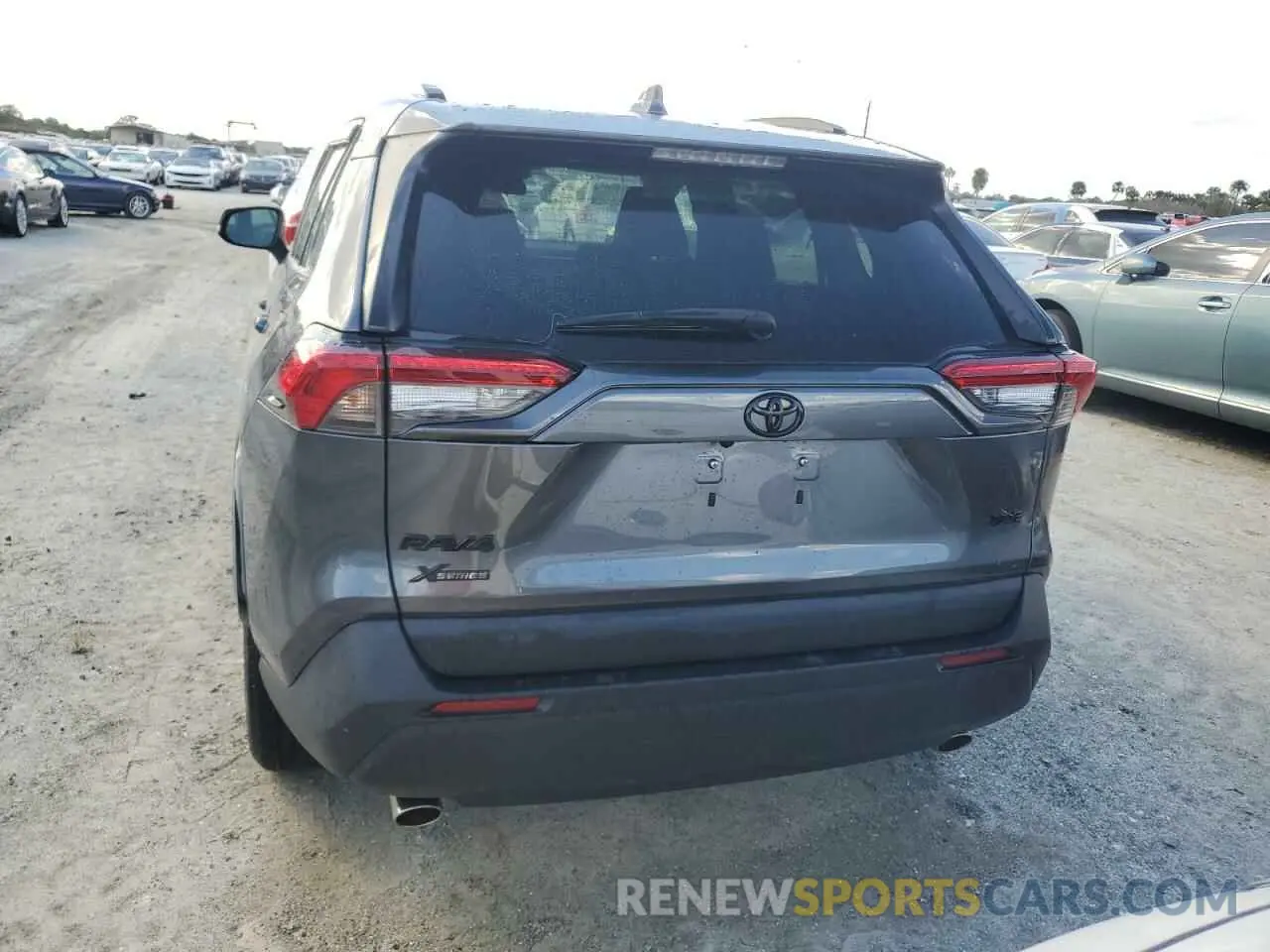 6 Photograph of a damaged car 2T3W1RFV9MC138475 TOYOTA RAV4 2021