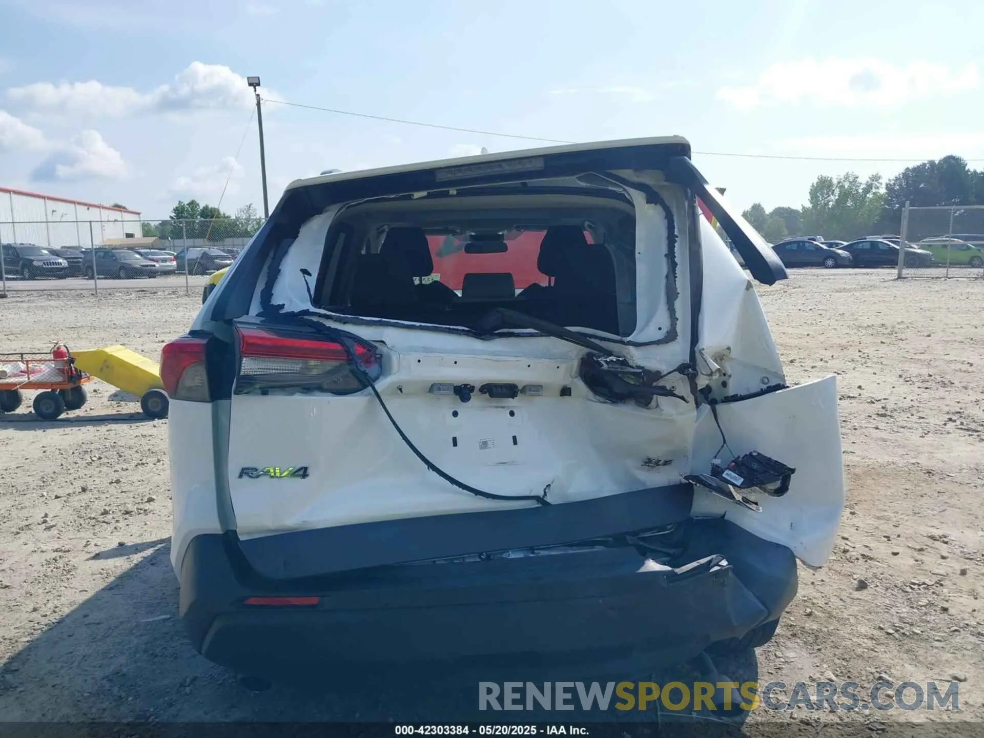 16 Photograph of a damaged car 2T3W1RFV9MW114868 TOYOTA RAV4 2021