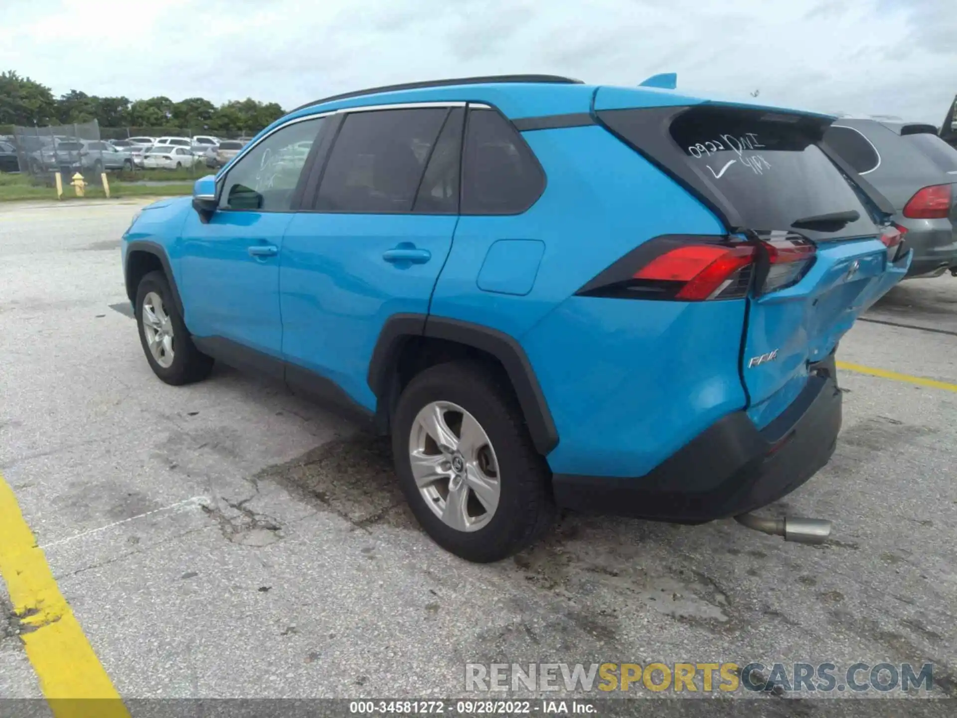 3 Photograph of a damaged car 2T3W1RFV9MW117771 TOYOTA RAV4 2021