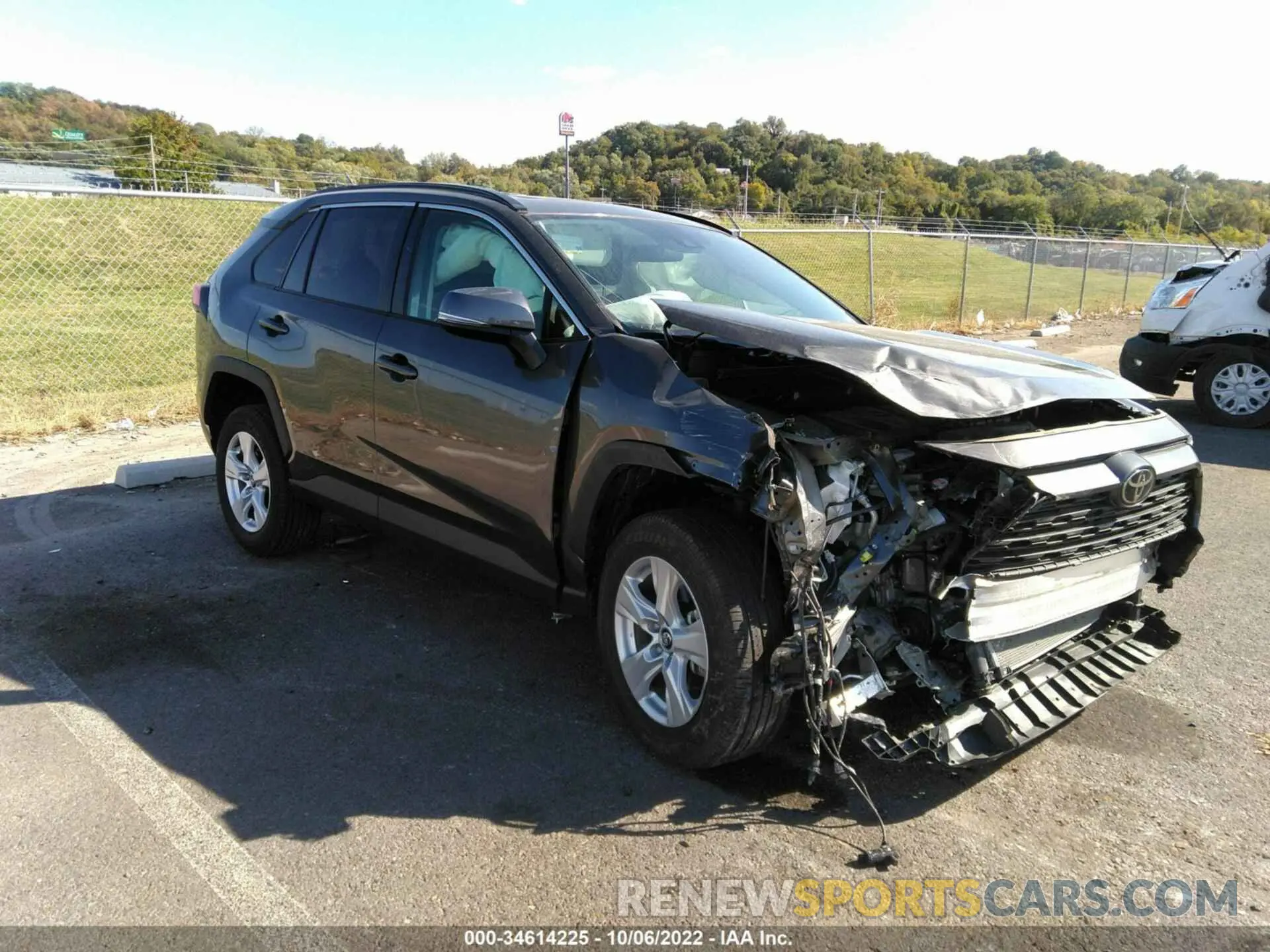 1 Photograph of a damaged car 2T3W1RFV9MW123568 TOYOTA RAV4 2021
