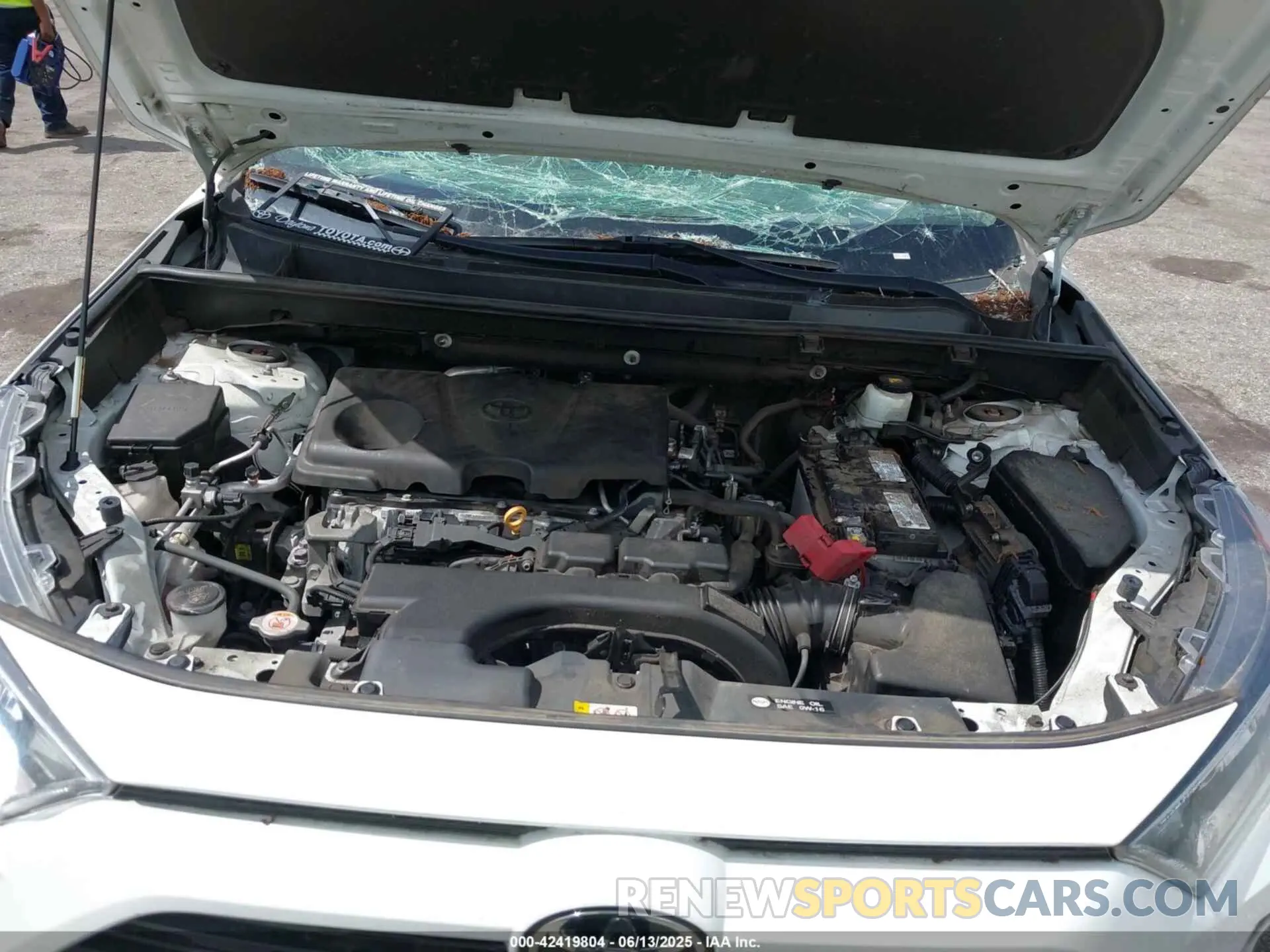 10 Photograph of a damaged car 2T3W1RFV9MW135154 TOYOTA RAV4 2021