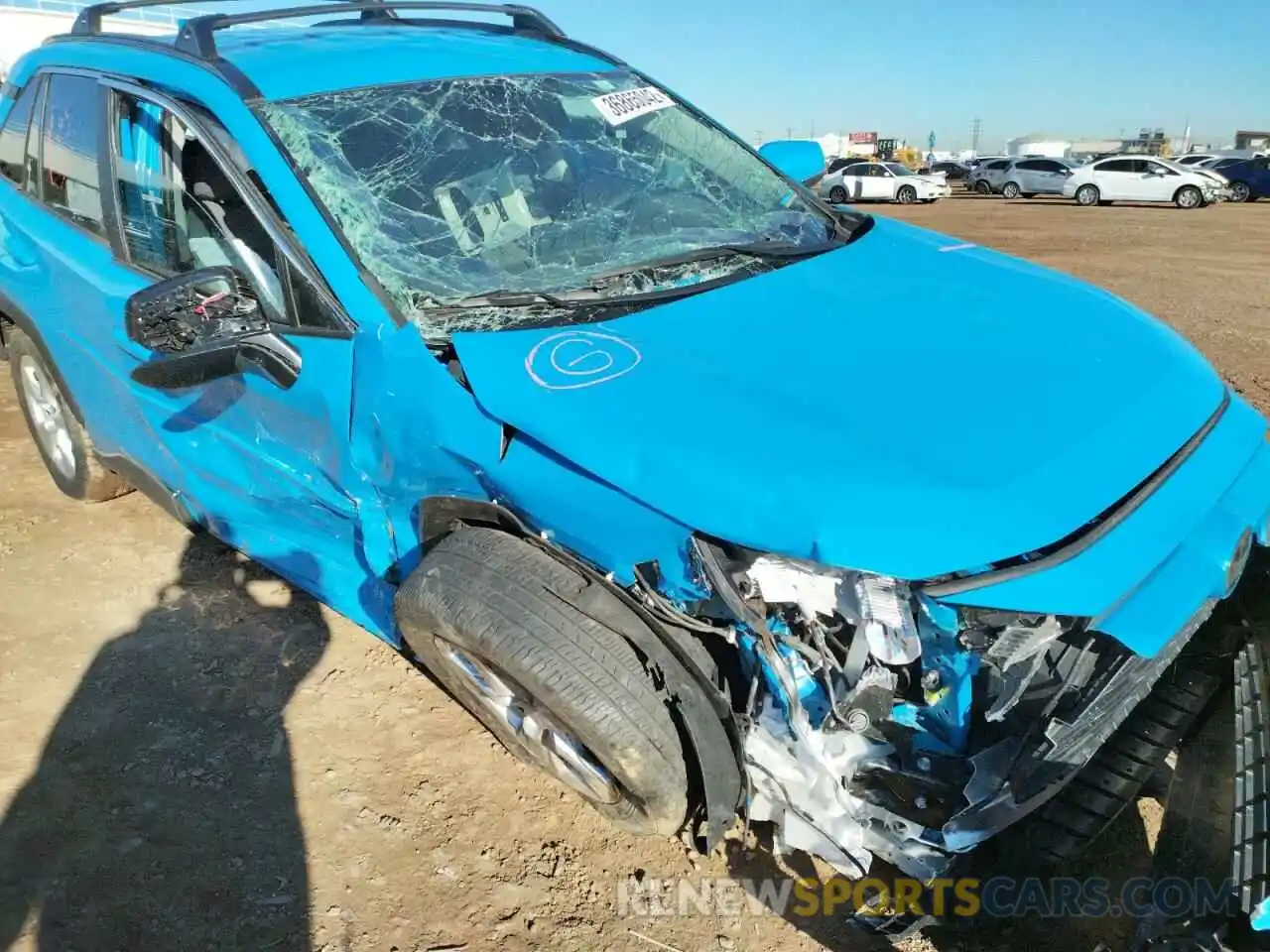 9 Photograph of a damaged car 2T3W1RFV9MW140967 TOYOTA RAV4 2021