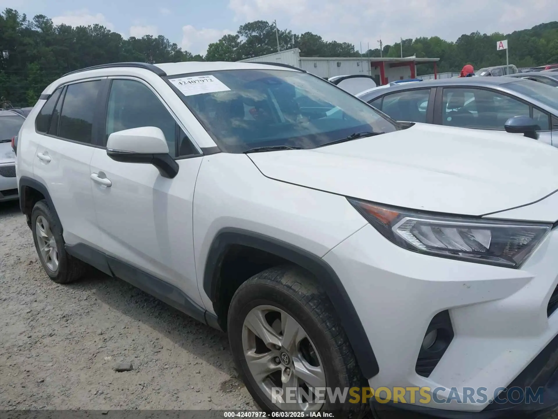 13 Photograph of a damaged car 2T3W1RFV9MW151029 TOYOTA RAV4 2021