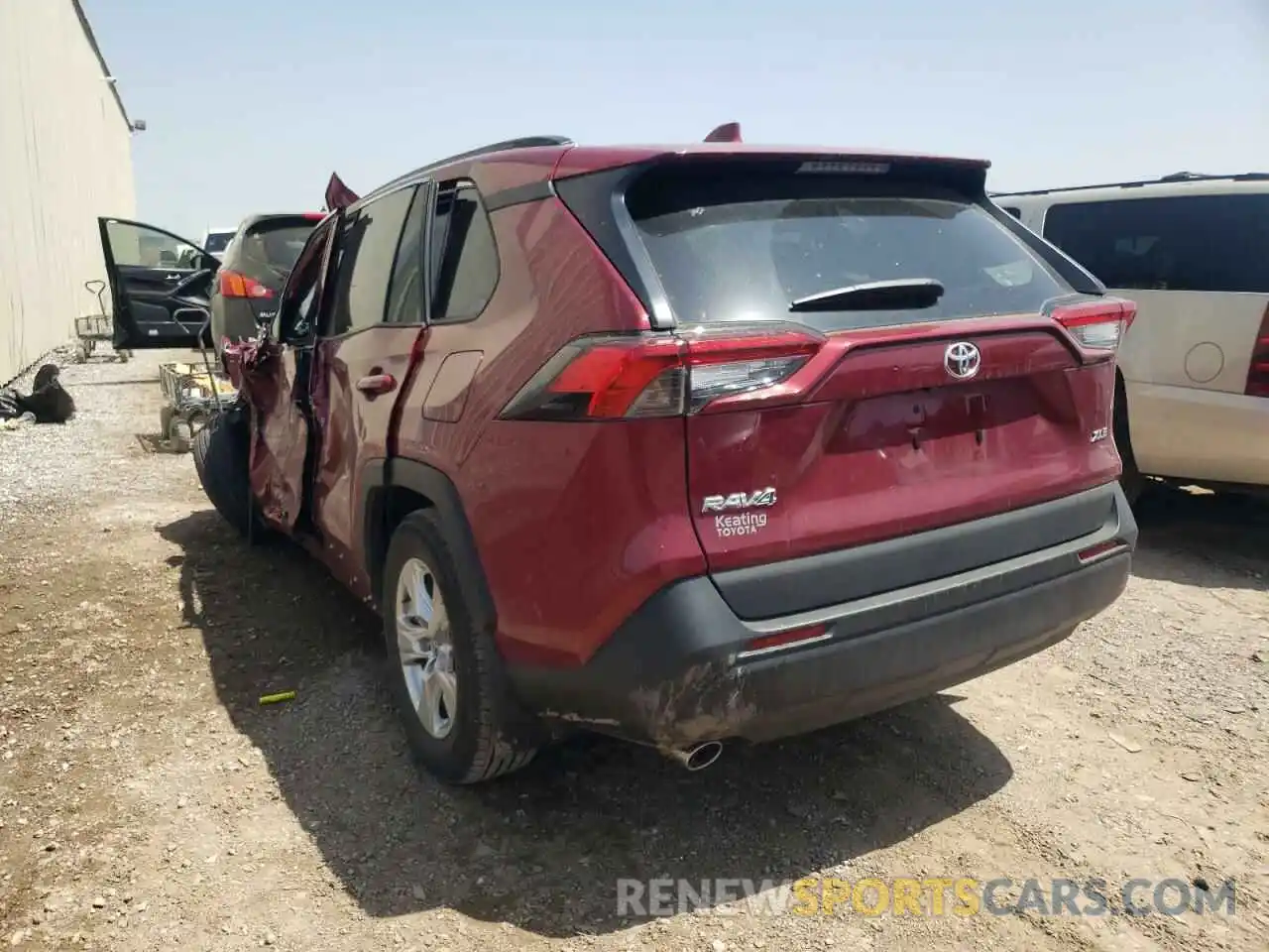 3 Photograph of a damaged car 2T3W1RFV9MW170356 TOYOTA RAV4 2021