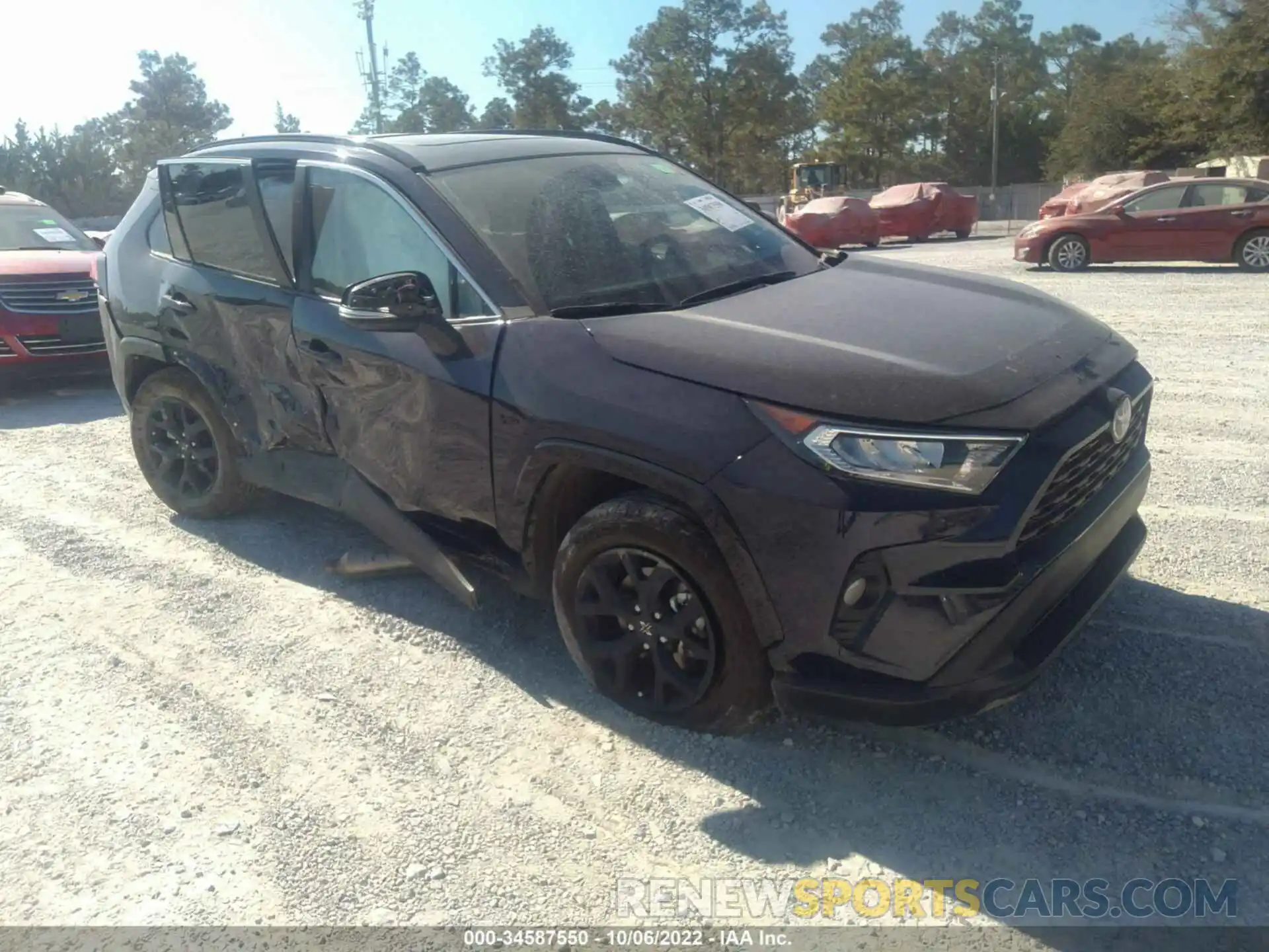 1 Photograph of a damaged car 2T3W1RFV9MW175380 TOYOTA RAV4 2021