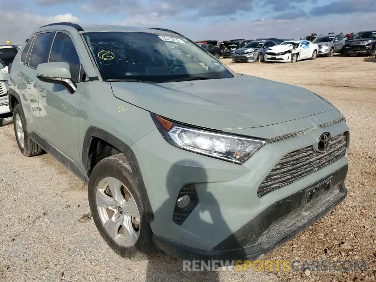 1 Photograph of a damaged car 2T3W1RFV9MW175413 TOYOTA RAV4 2021