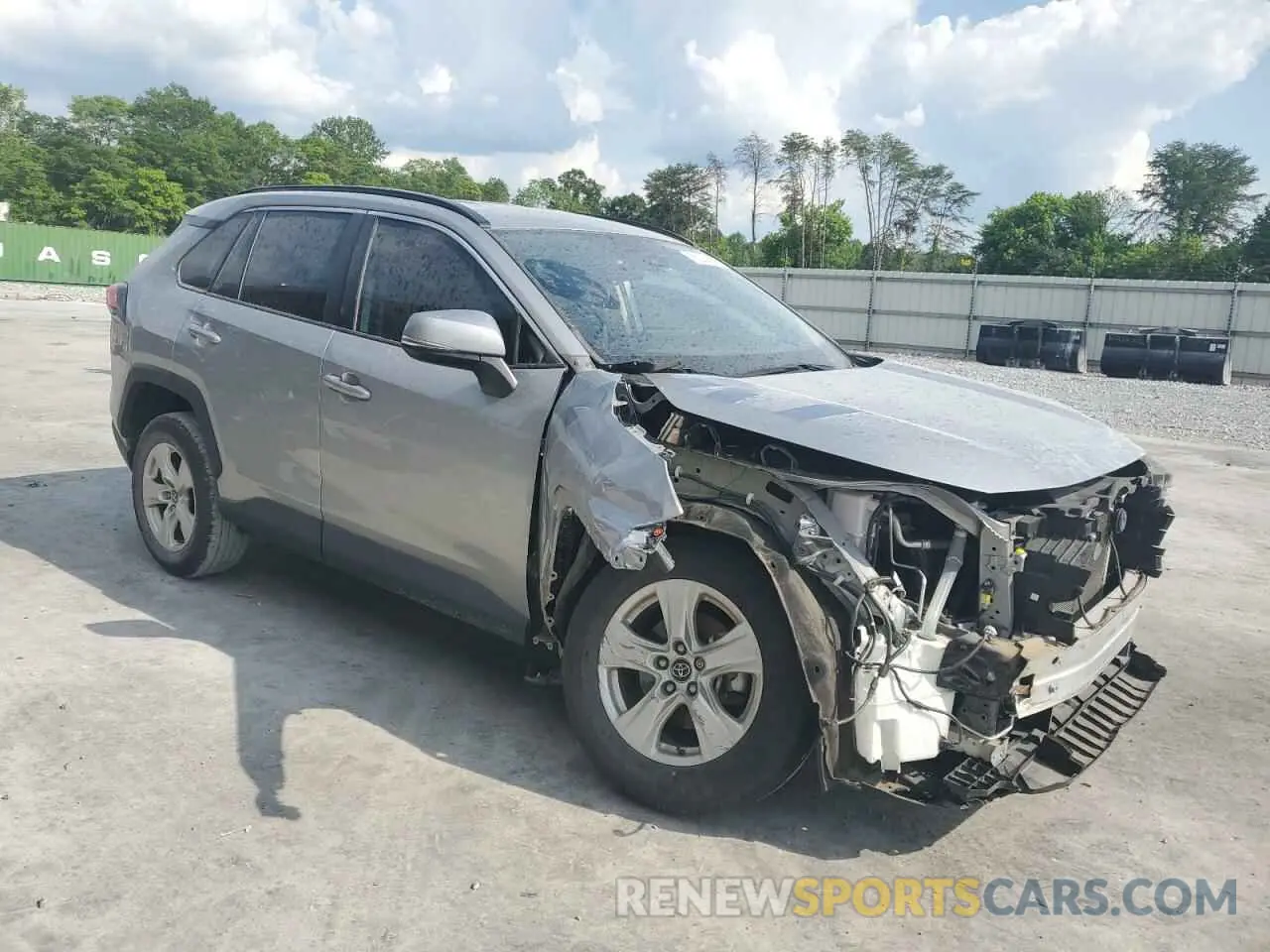 4 Photograph of a damaged car 2T3W1RFVXMC086872 TOYOTA RAV4 2021