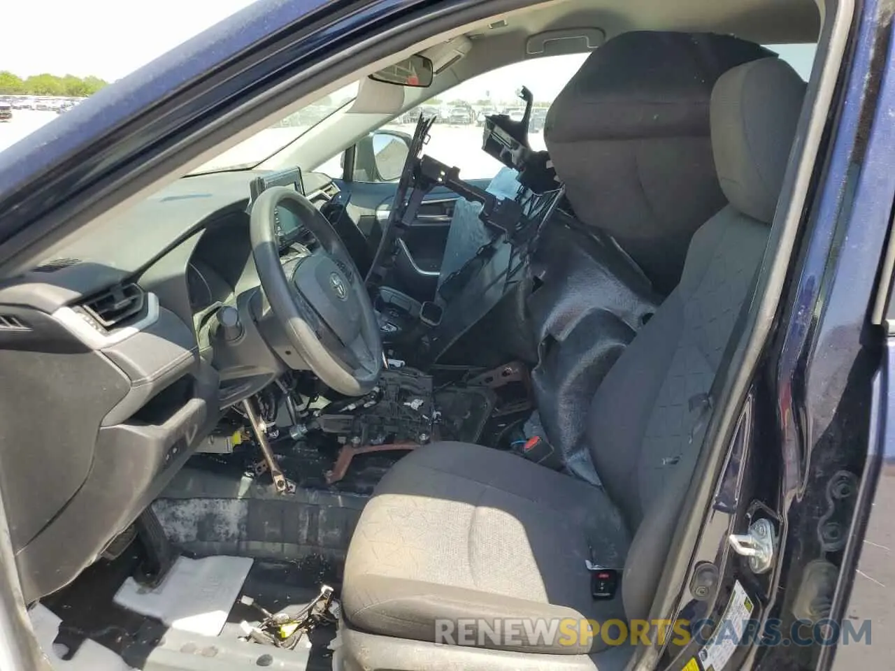 7 Photograph of a damaged car 2T3W1RFVXMC090503 TOYOTA RAV4 2021