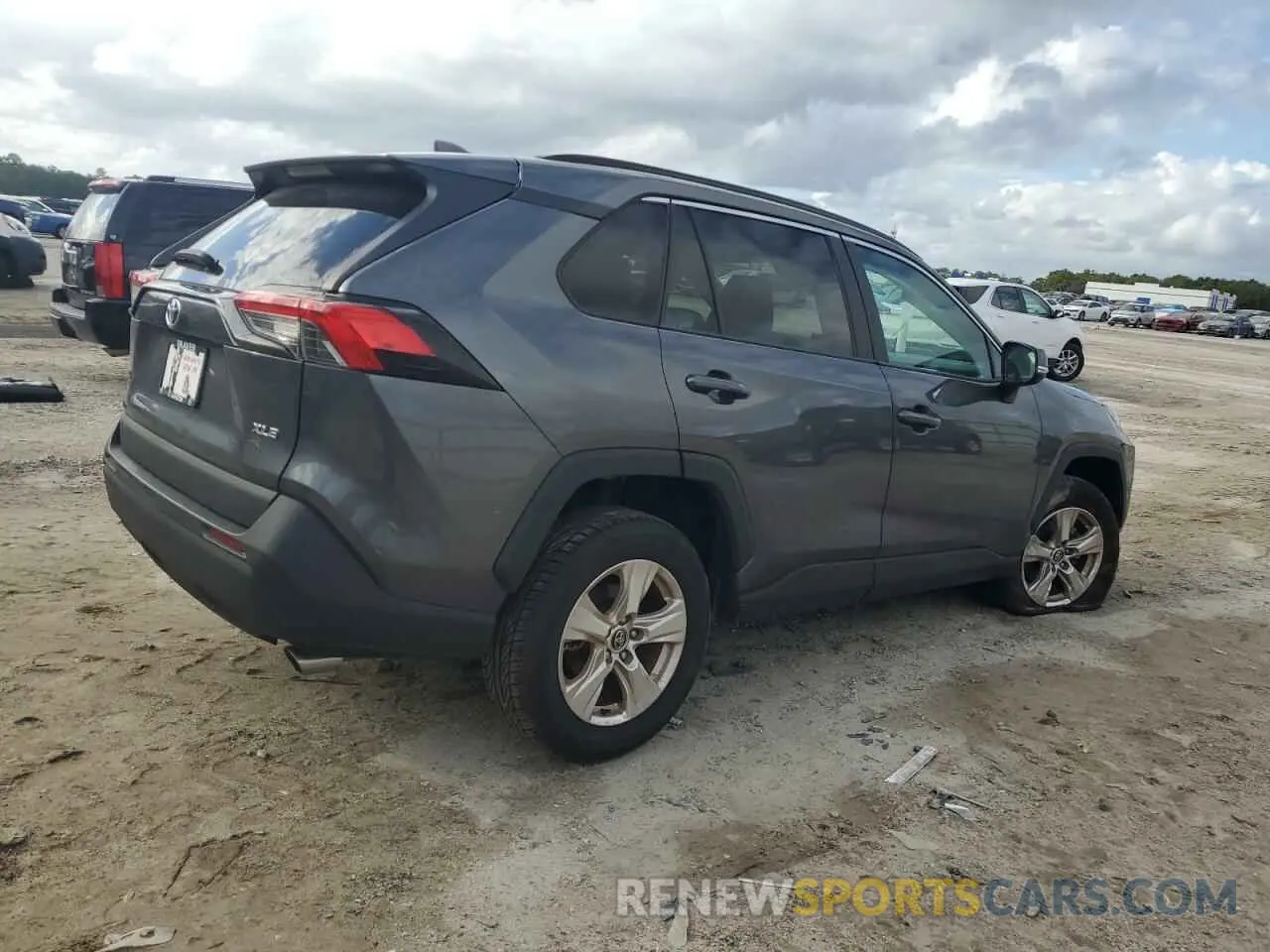 3 Photograph of a damaged car 2T3W1RFVXMC095782 TOYOTA RAV4 2021