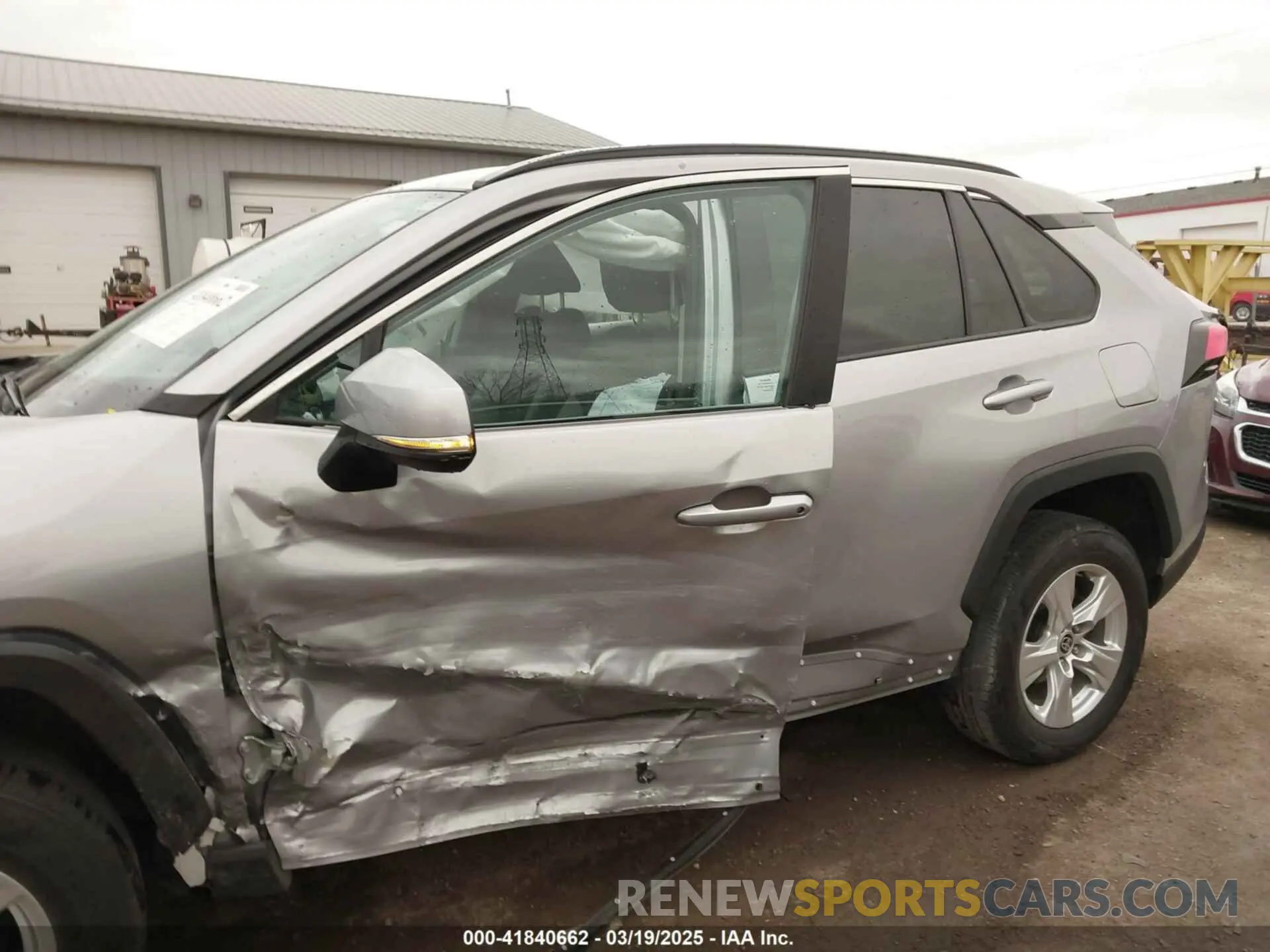 15 Photograph of a damaged car 2T3W1RFVXMC116274 TOYOTA RAV4 2021