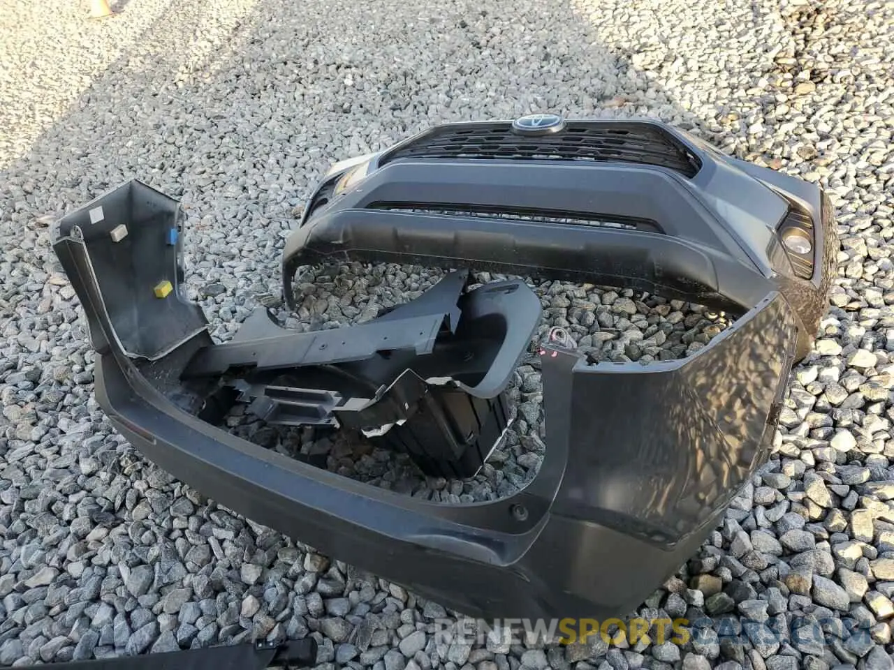 13 Photograph of a damaged car 2T3W1RFVXMC125685 TOYOTA RAV4 2021