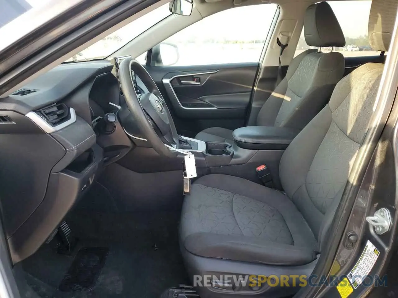 7 Photograph of a damaged car 2T3W1RFVXMC125685 TOYOTA RAV4 2021
