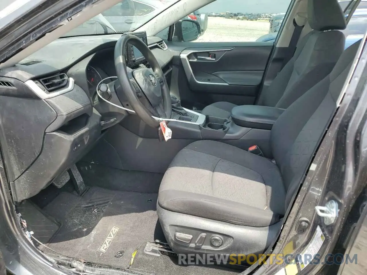 7 Photograph of a damaged car 2T3W1RFVXMC136475 TOYOTA RAV4 2021