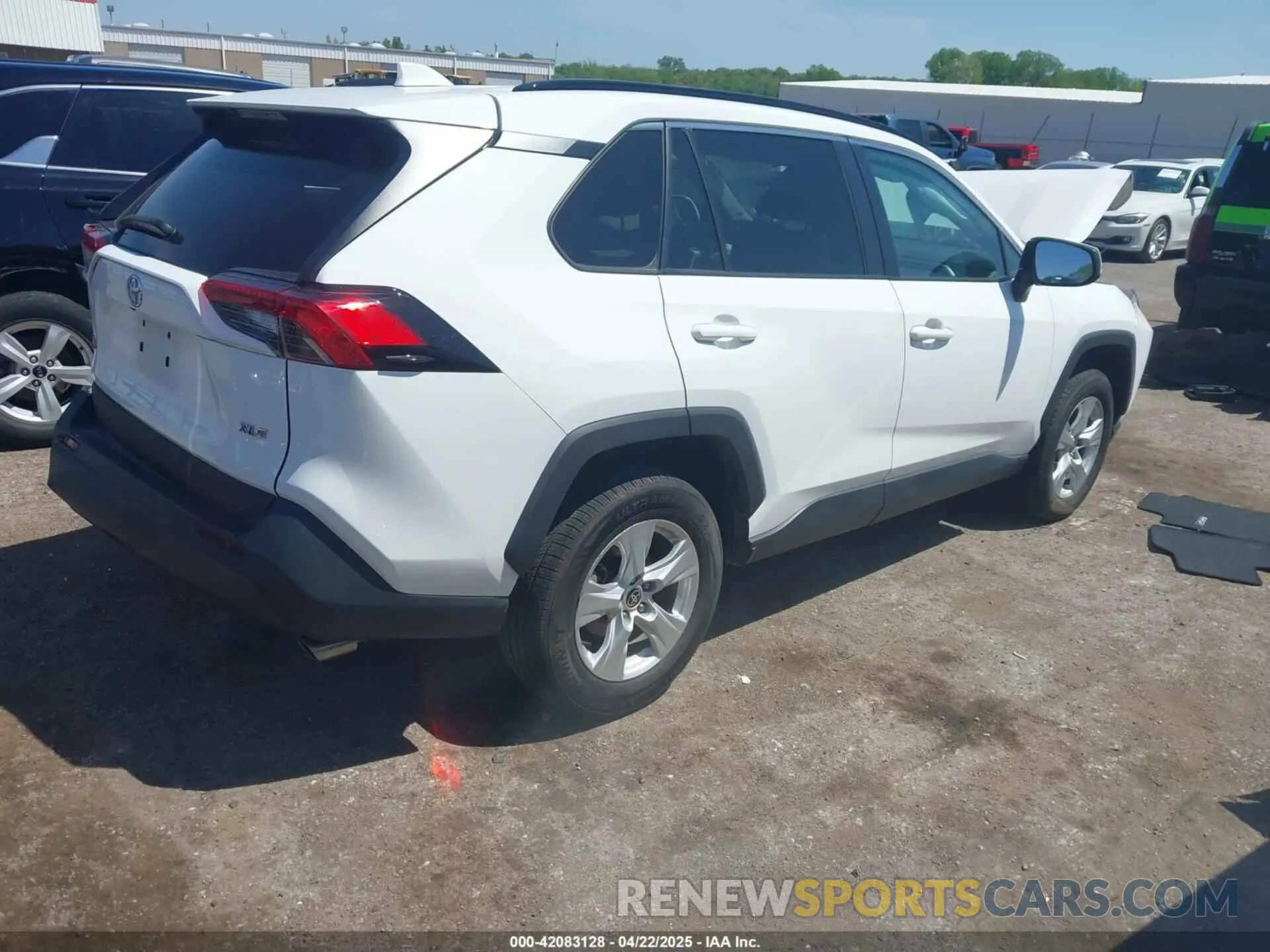 4 Photograph of a damaged car 2T3W1RFVXMC146035 TOYOTA RAV4 2021