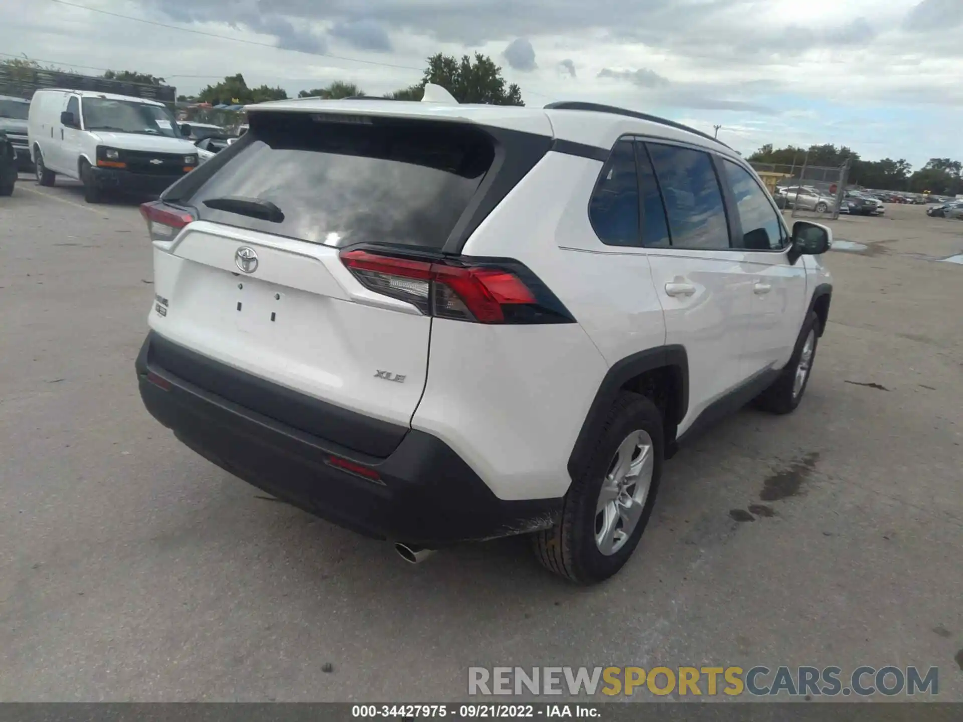 4 Photograph of a damaged car 2T3W1RFVXMC167645 TOYOTA RAV4 2021