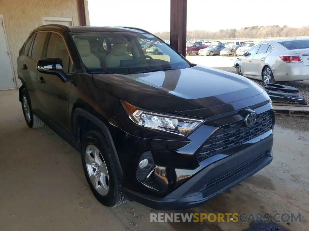 1 Photograph of a damaged car 2T3W1RFVXMW105838 TOYOTA RAV4 2021