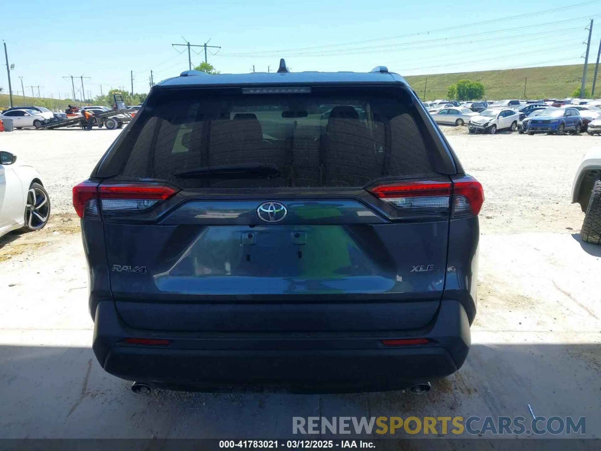16 Photograph of a damaged car 2T3W1RFVXMW108061 TOYOTA RAV4 2021