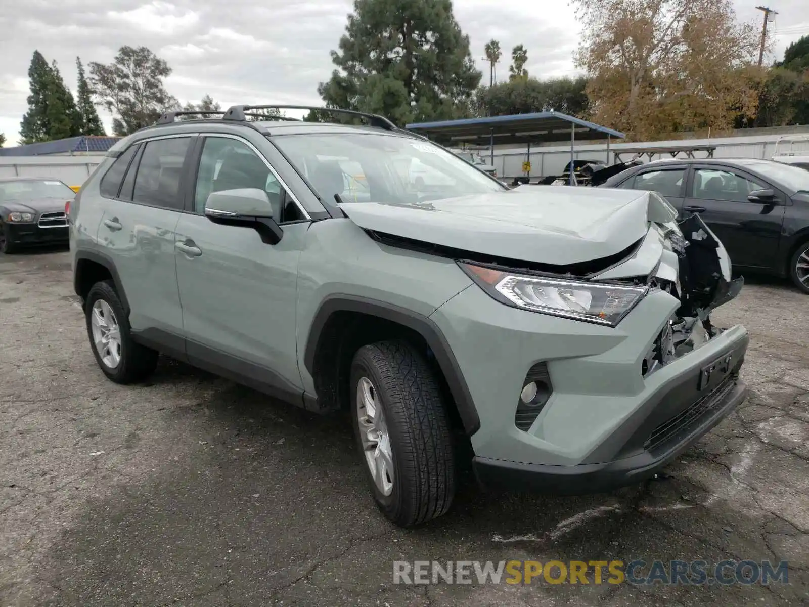 1 Photograph of a damaged car 2T3W1RFVXMW110683 TOYOTA RAV4 2021