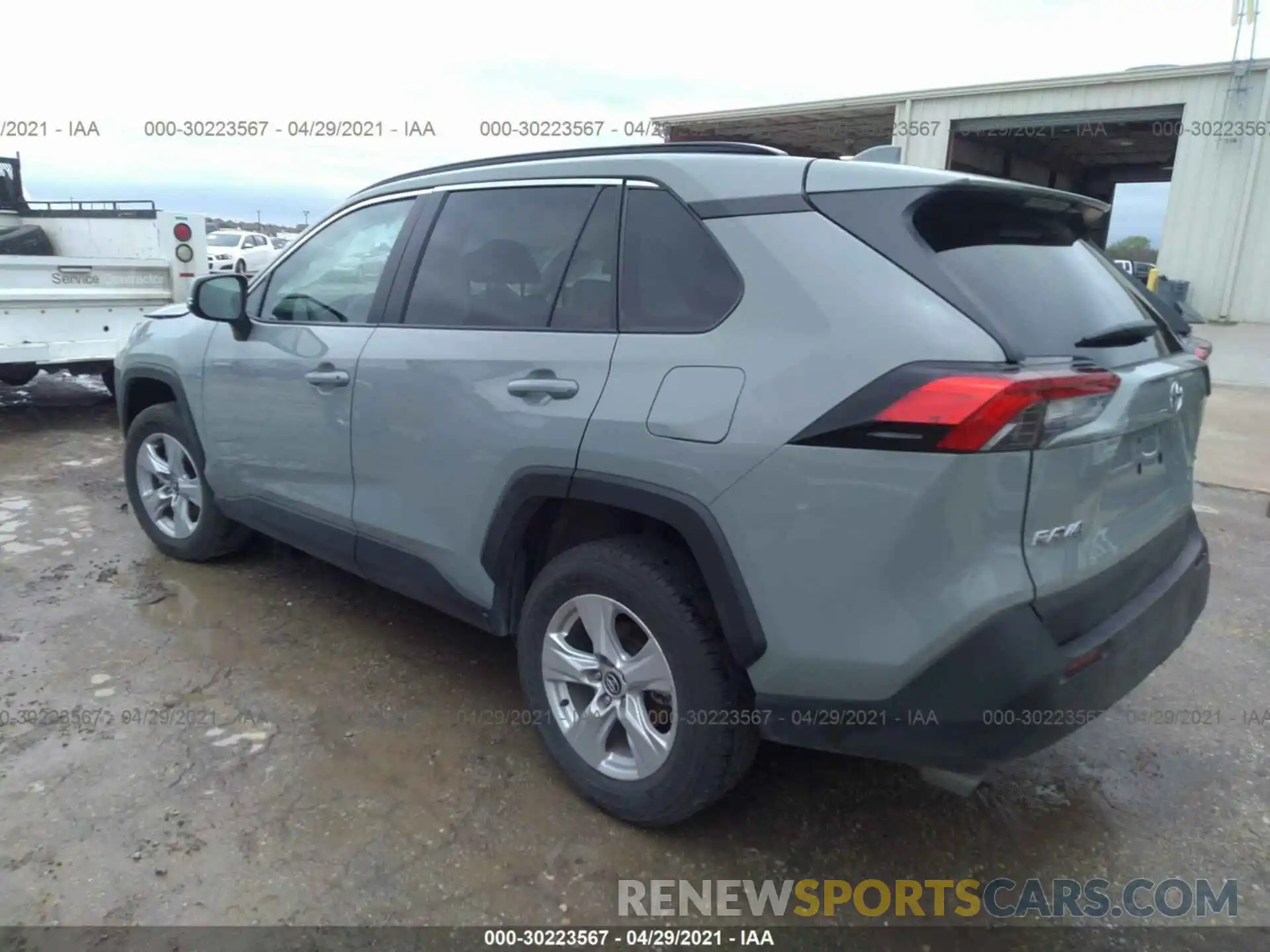 3 Photograph of a damaged car 2T3W1RFVXMW111946 TOYOTA RAV4 2021