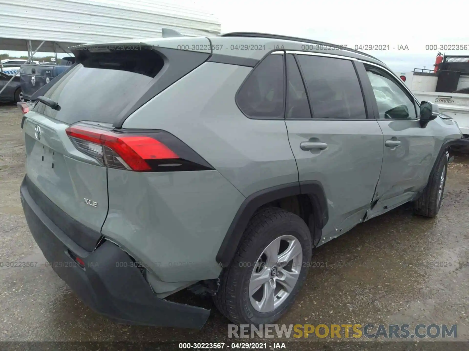 4 Photograph of a damaged car 2T3W1RFVXMW111946 TOYOTA RAV4 2021