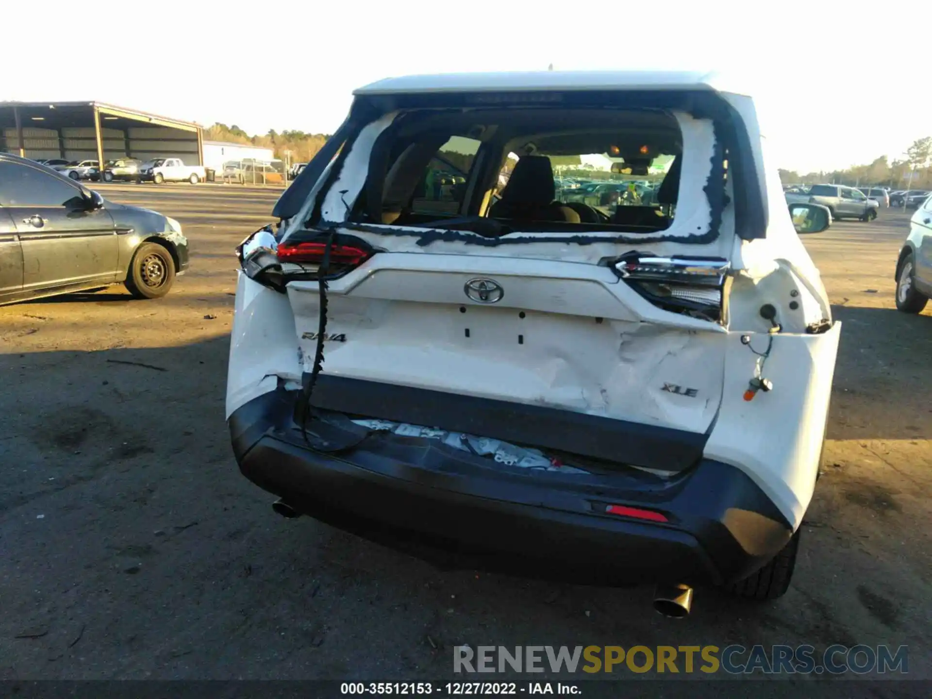 6 Photograph of a damaged car 2T3W1RFVXMW115964 TOYOTA RAV4 2021