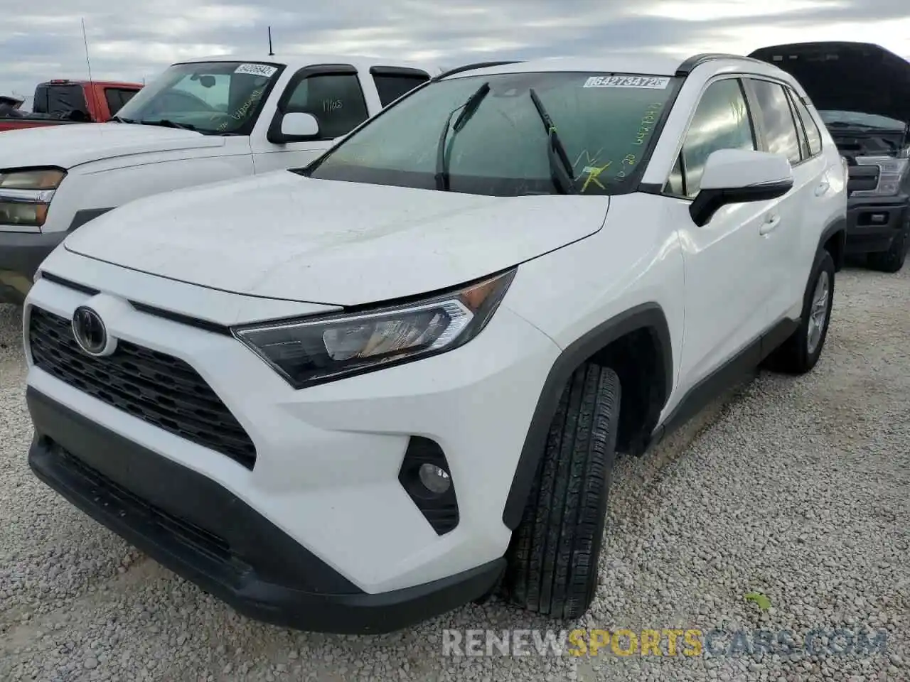 1 Photograph of a damaged car 2T3W1RFVXMW117620 TOYOTA RAV4 2021