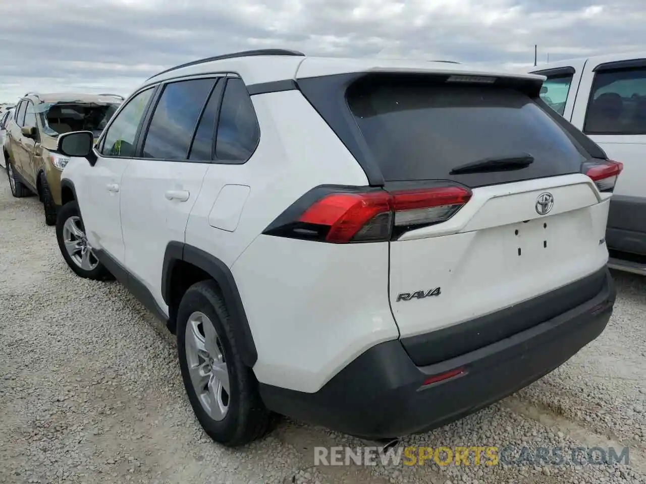 2 Photograph of a damaged car 2T3W1RFVXMW117620 TOYOTA RAV4 2021