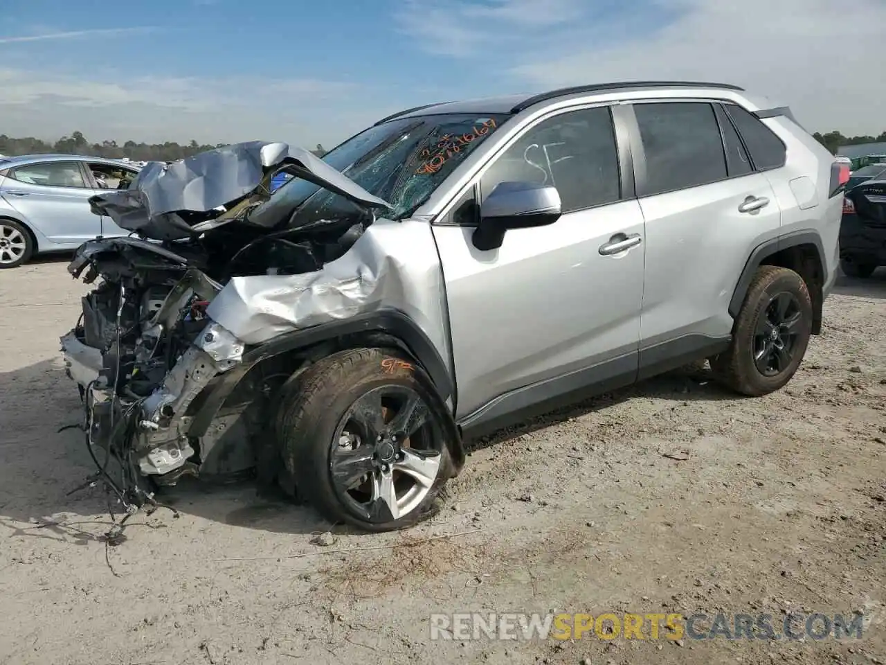 1 Photograph of a damaged car 2T3W1RFVXMW119772 TOYOTA RAV4 2021