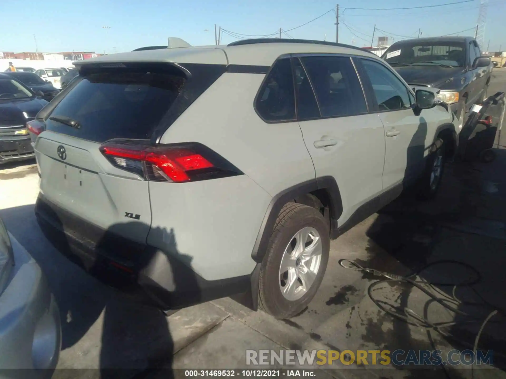 4 Photograph of a damaged car 2T3W1RFVXMW131193 TOYOTA RAV4 2021