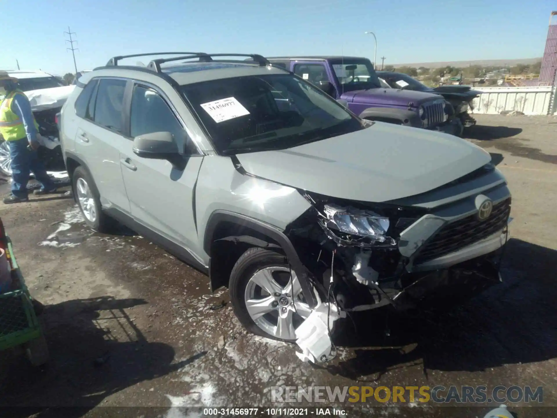 1 Photograph of a damaged car 2T3W1RFVXMW140508 TOYOTA RAV4 2021