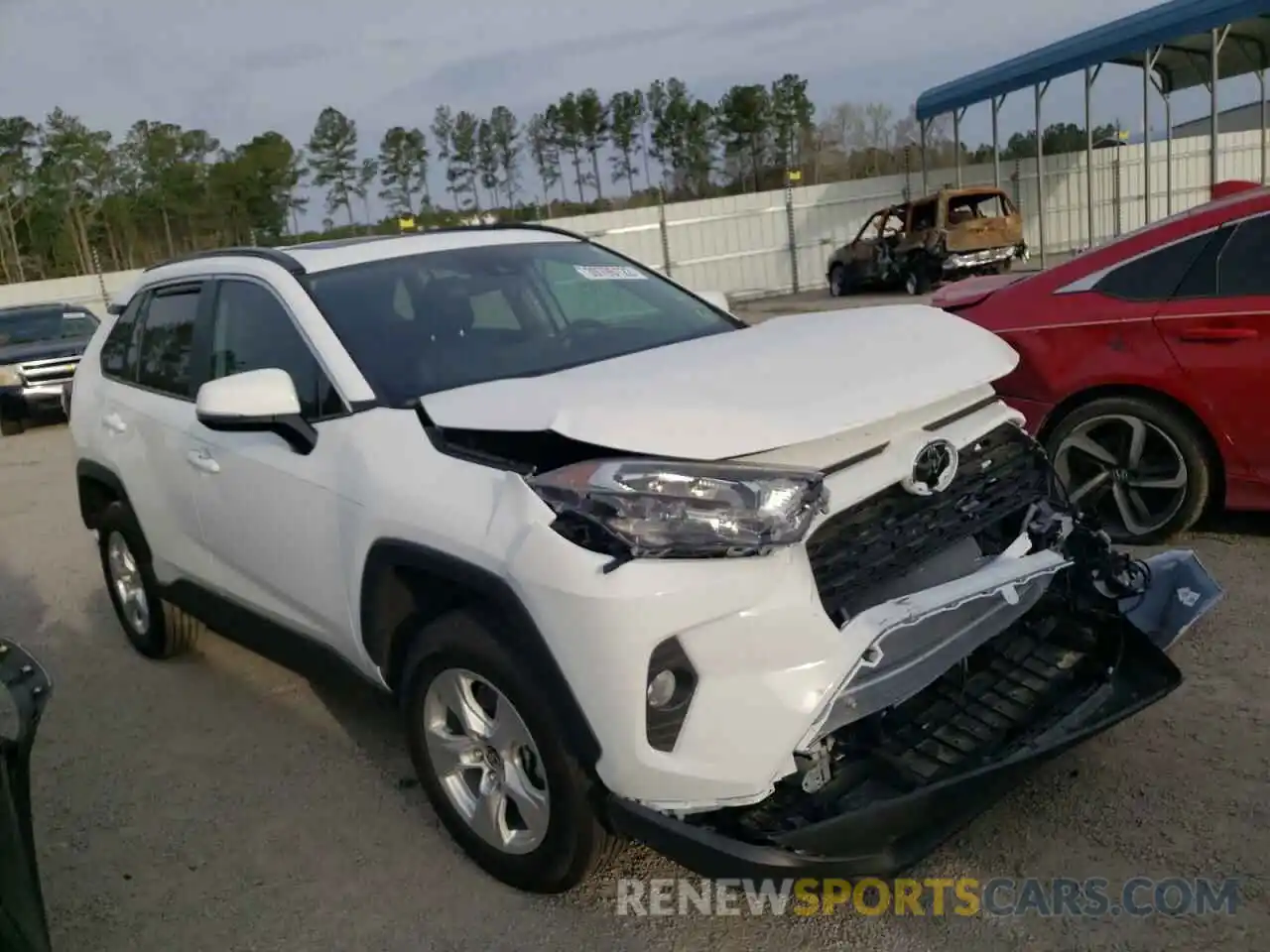 1 Photograph of a damaged car 2T3W1RFVXMW161214 TOYOTA RAV4 2021