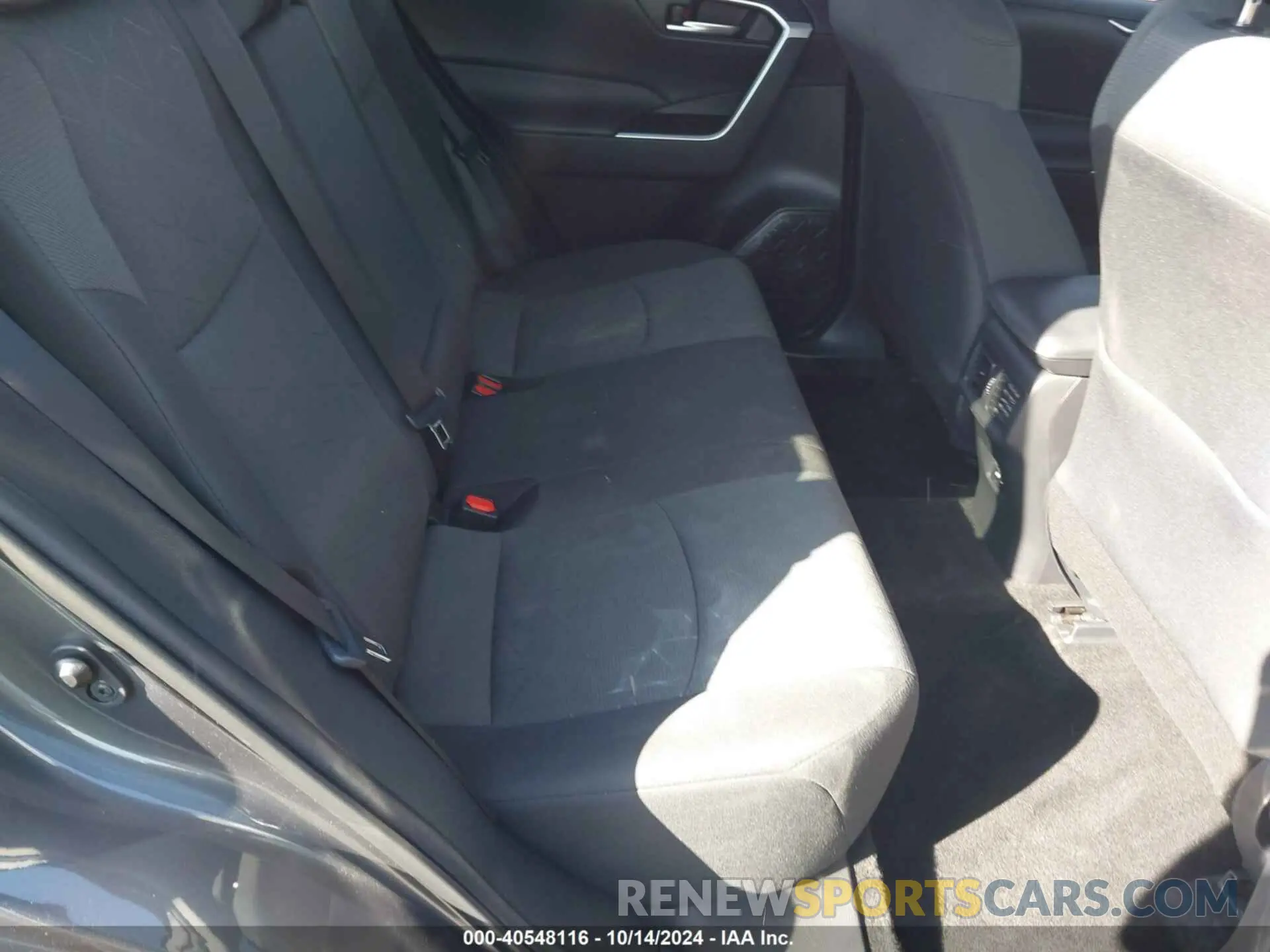 8 Photograph of a damaged car 2T3W1RFVXMW169541 TOYOTA RAV4 2021