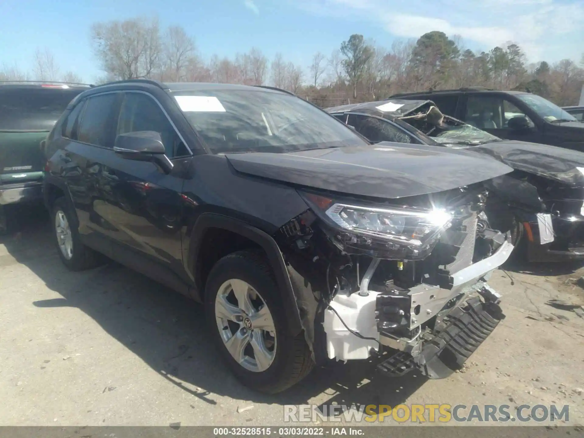 1 Photograph of a damaged car 2T3W1RFVXMW172925 TOYOTA RAV4 2021