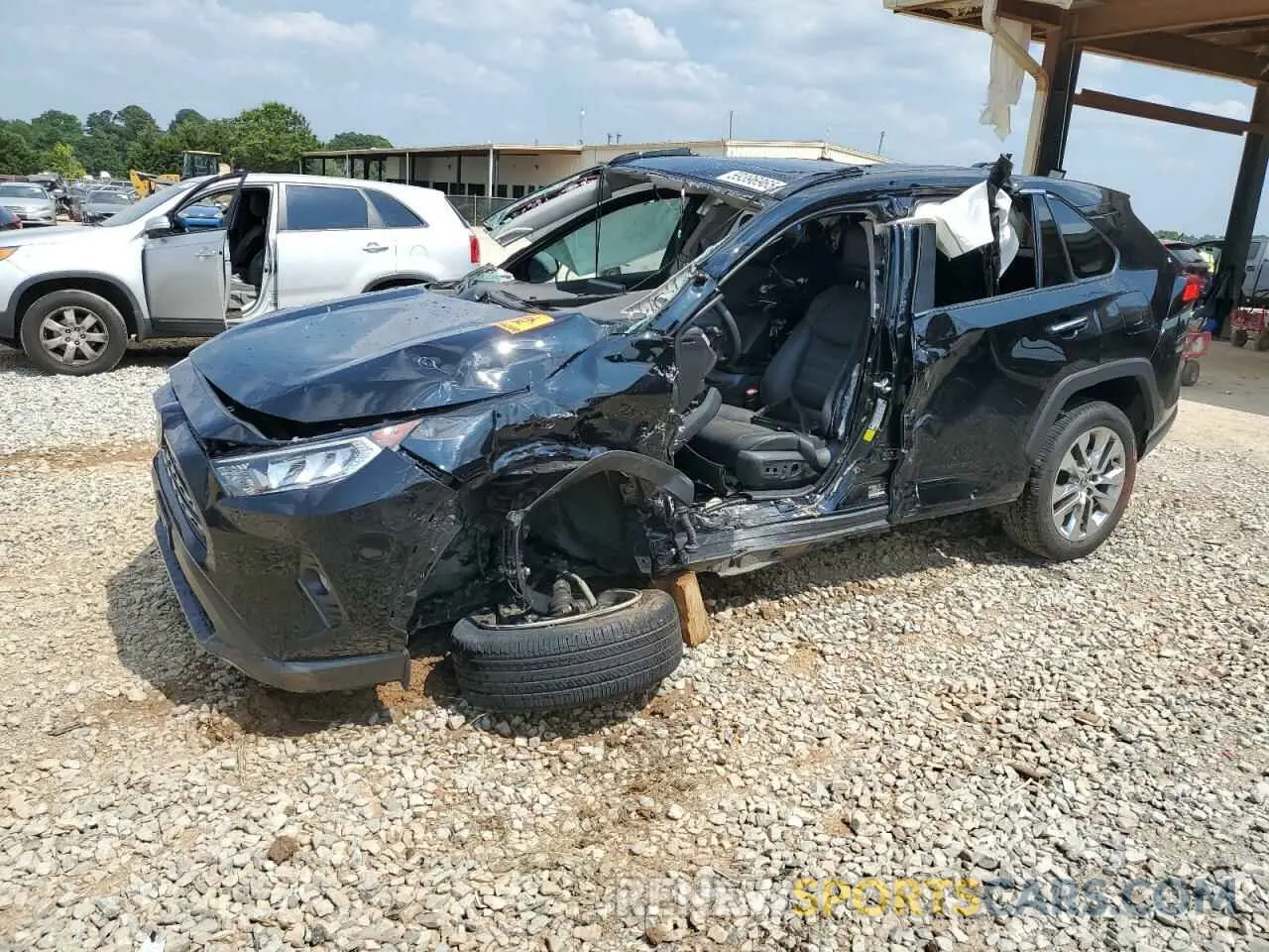 1 Photograph of a damaged car 2T3Y1RFV0MC155111 TOYOTA RAV4 2021