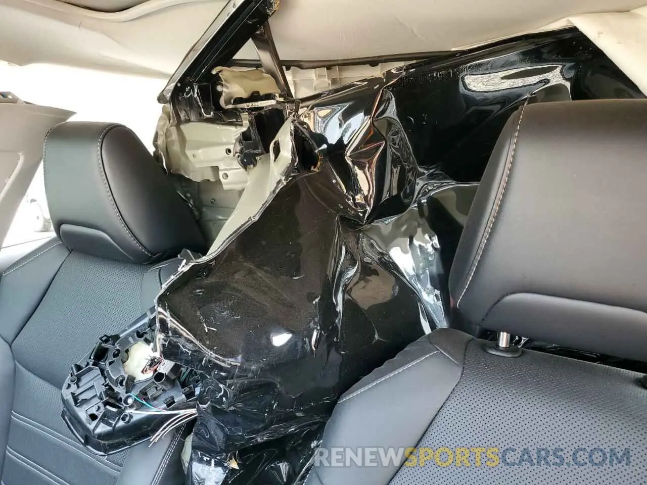 10 Photograph of a damaged car 2T3Y1RFV0MC155111 TOYOTA RAV4 2021