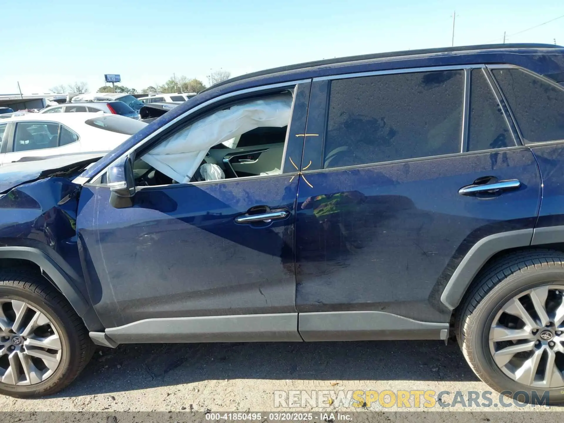 14 Photograph of a damaged car 2T3Y1RFV2MW149034 TOYOTA RAV4 2021