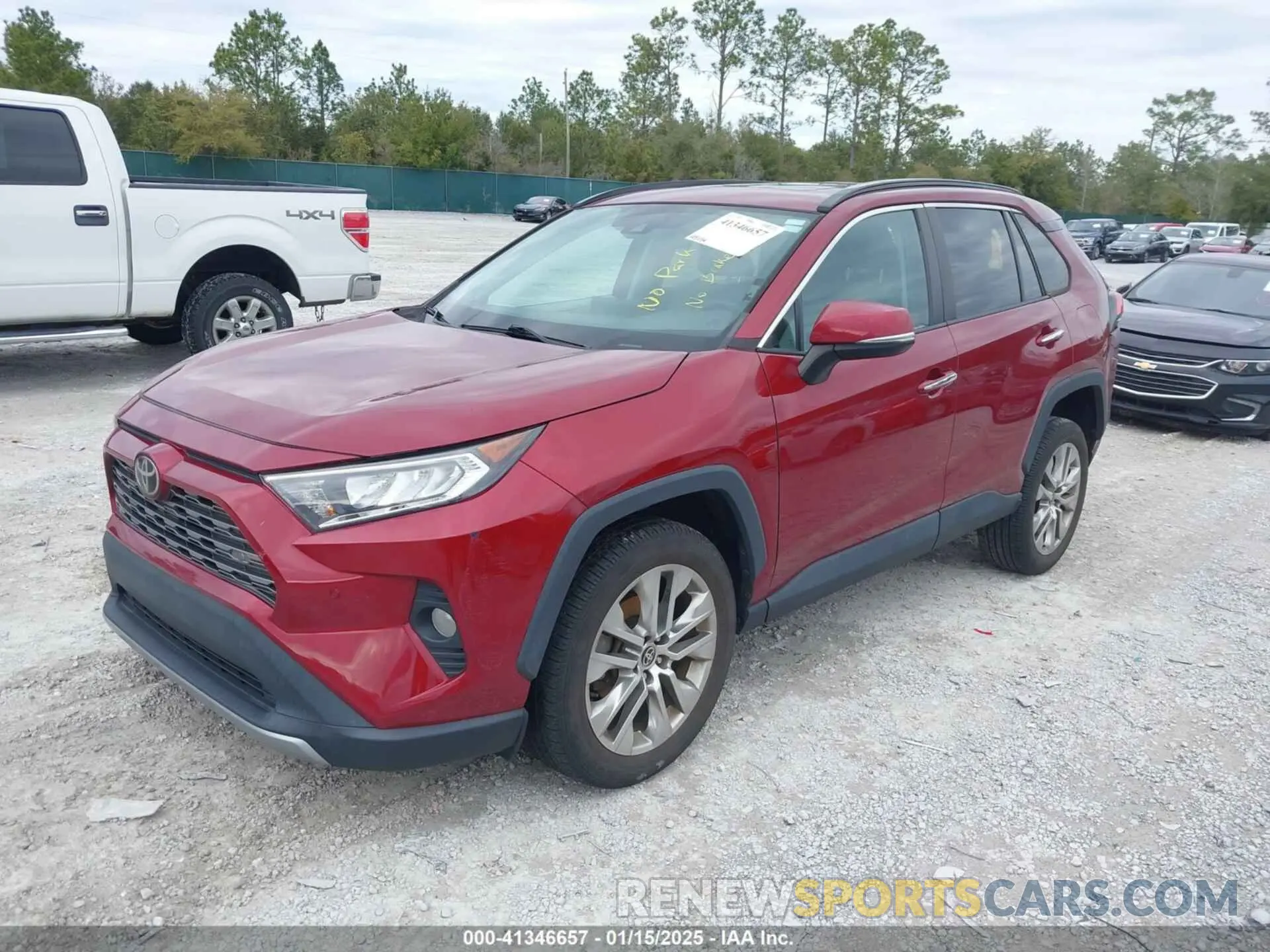 2 Photograph of a damaged car 2T3Y1RFV4MW131568 TOYOTA RAV4 2021