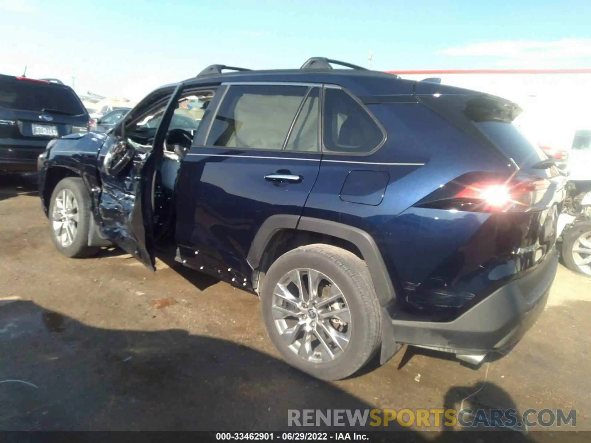 3 Photograph of a damaged car 2T3Y1RFV4MW156826 TOYOTA RAV4 2021