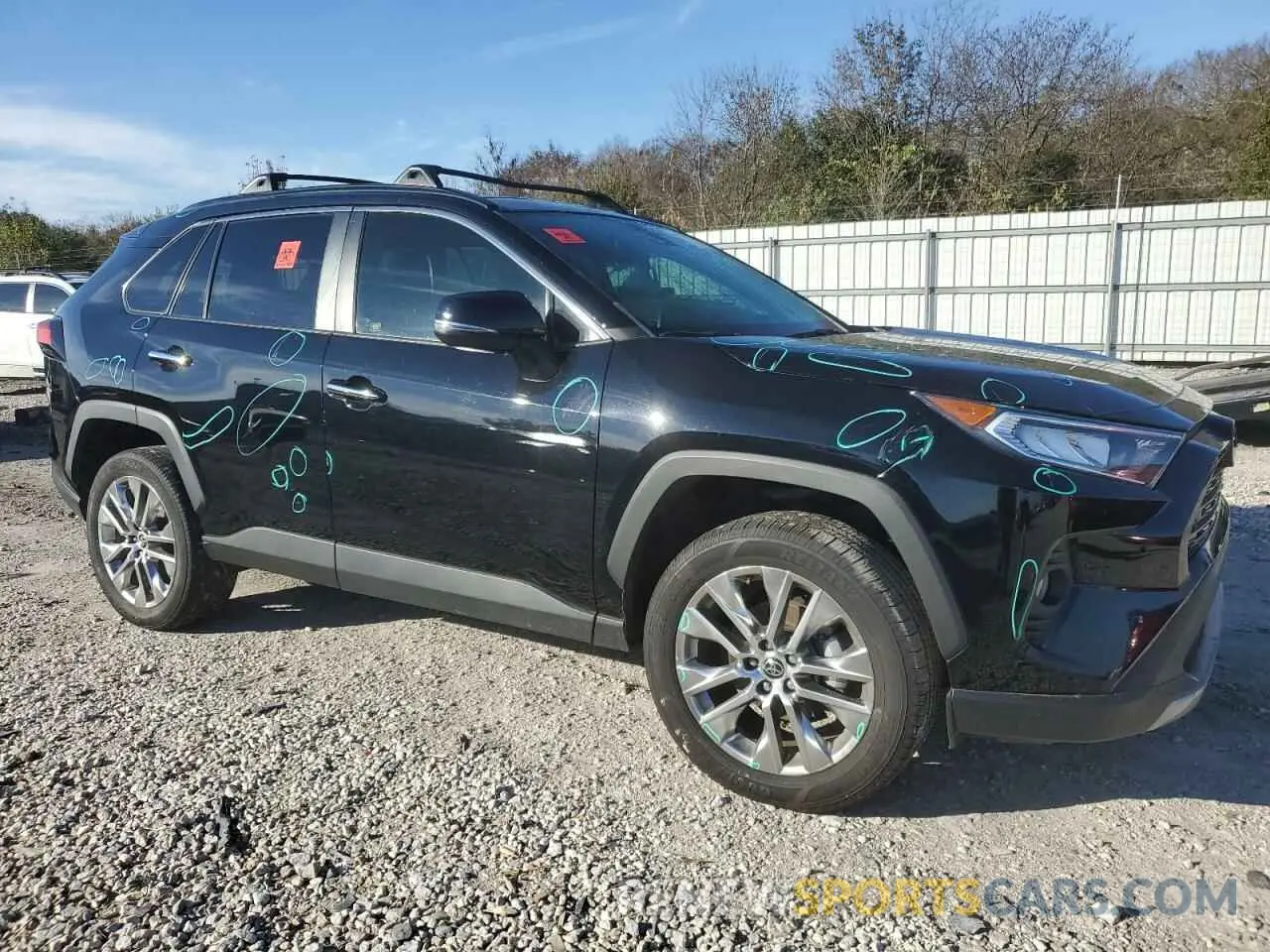 4 Photograph of a damaged car 2T3Y1RFV6MC134781 TOYOTA RAV4 2021