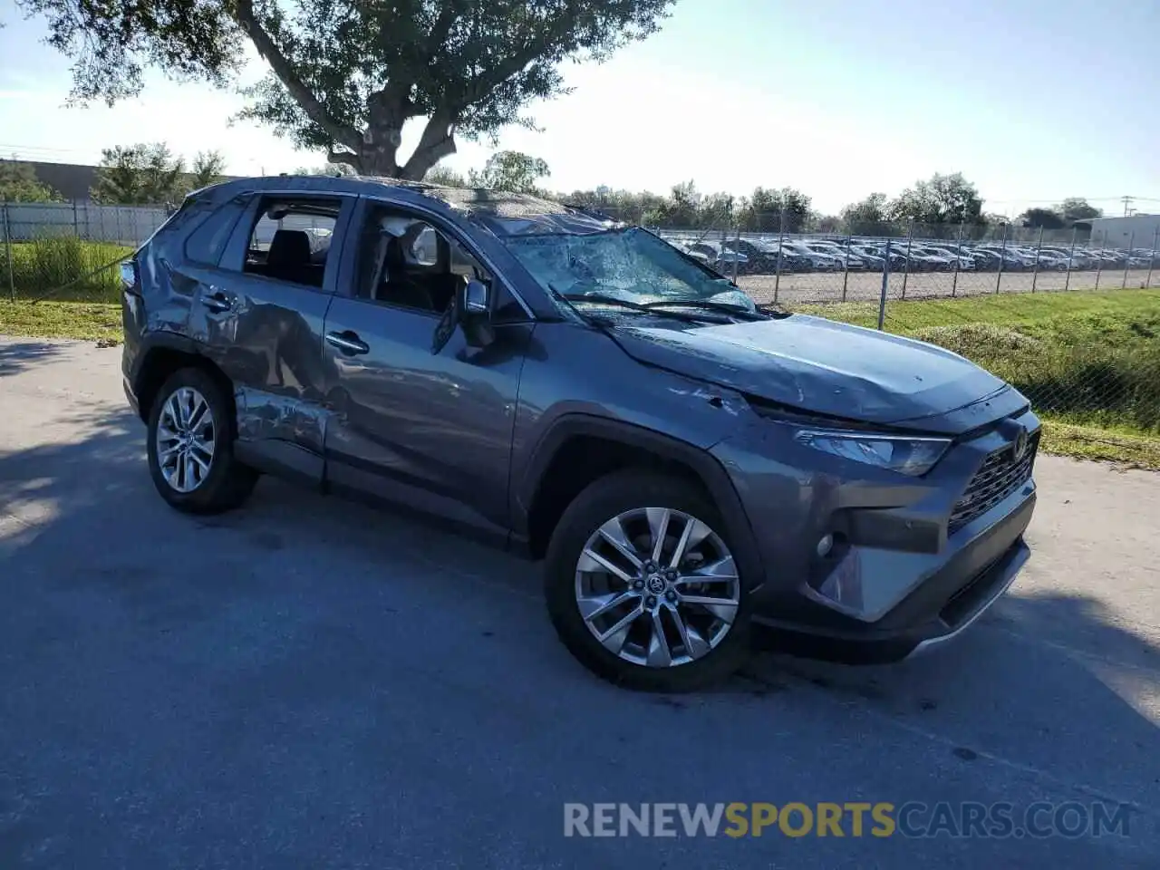 4 Photograph of a damaged car 2T3Y1RFV6MC135039 TOYOTA RAV4 2021