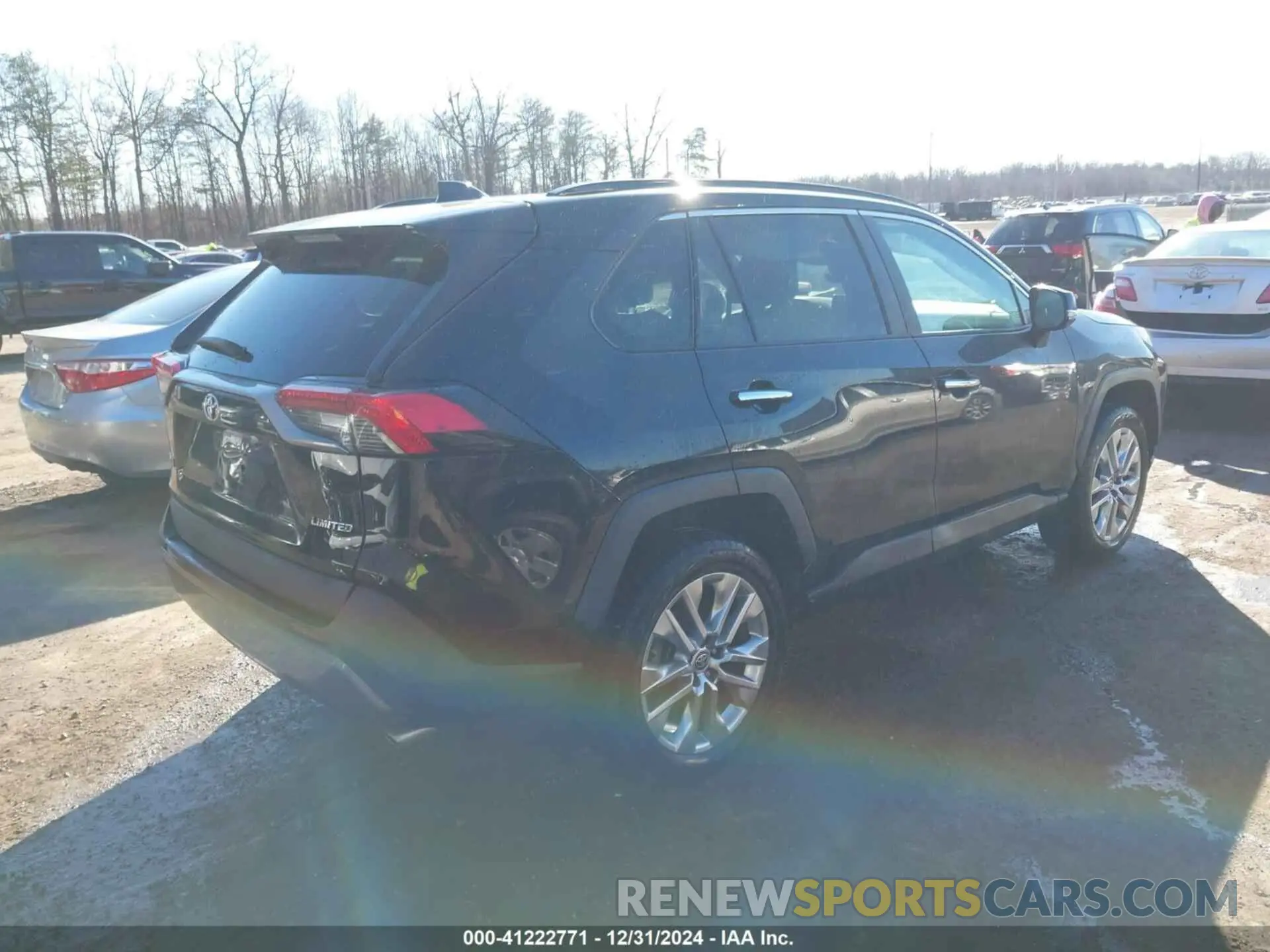 4 Photograph of a damaged car 2T3Y1RFV7MC150410 TOYOTA RAV4 2021
