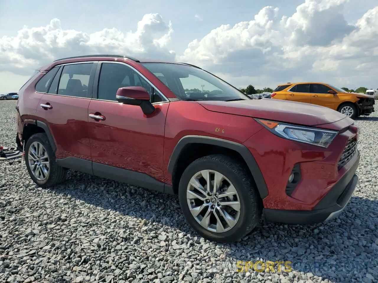 4 Photograph of a damaged car 2T3Y1RFV7MW144508 TOYOTA RAV4 2021