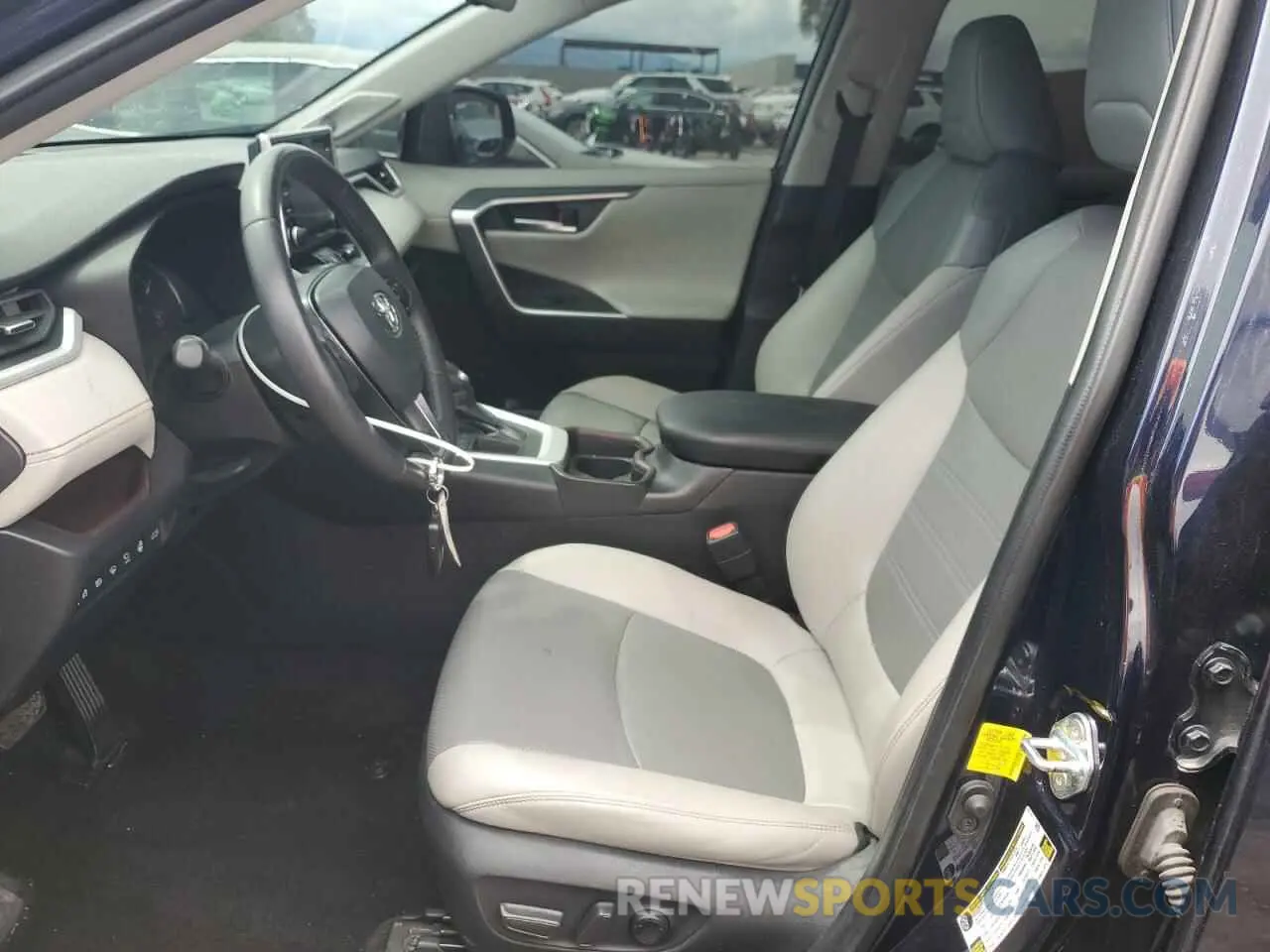 7 Photograph of a damaged car 2T3Y1RFV8MW170261 TOYOTA RAV4 2021